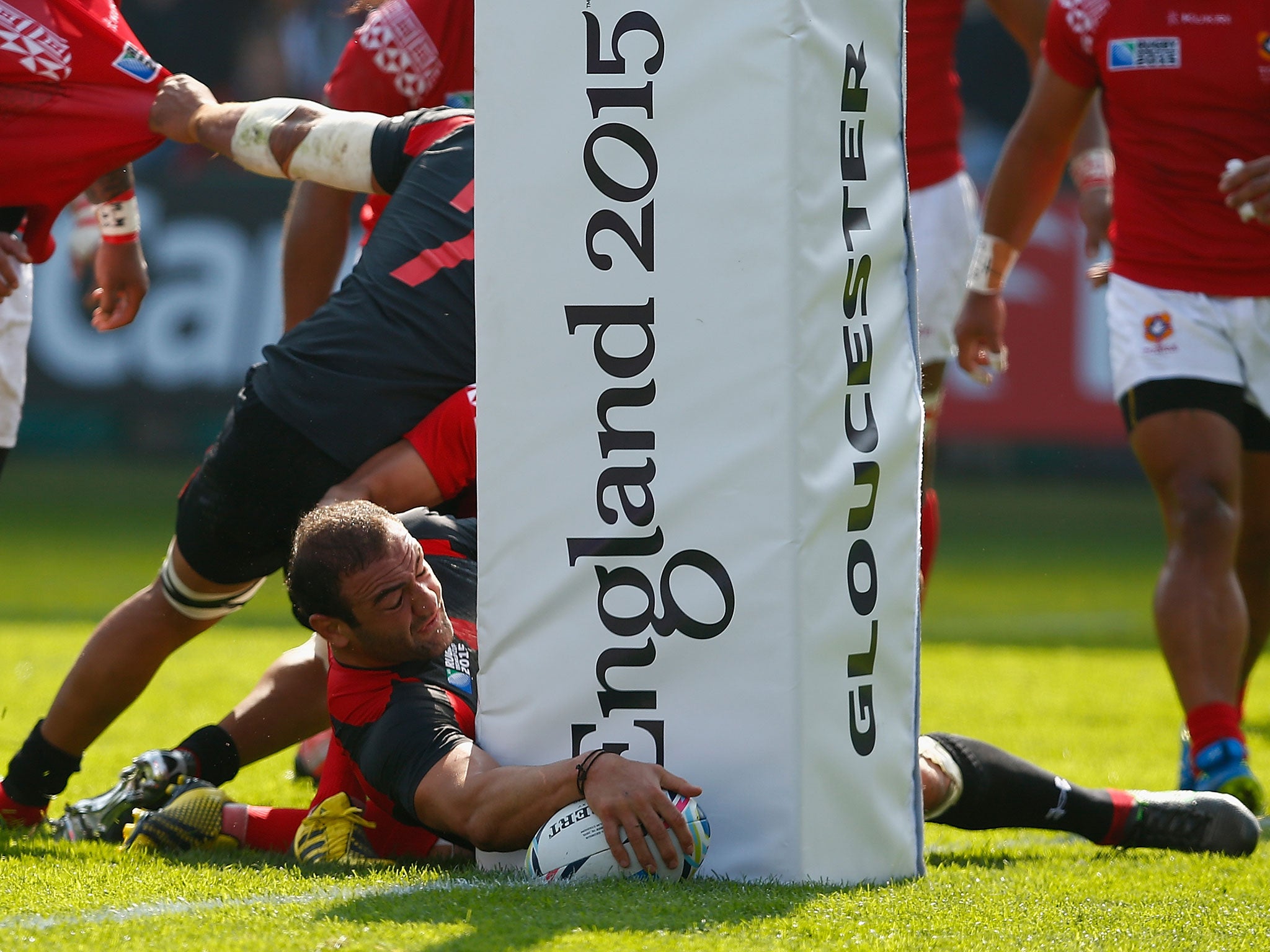 Mamuka Gorgodze scores a try for Georgia against Fiji