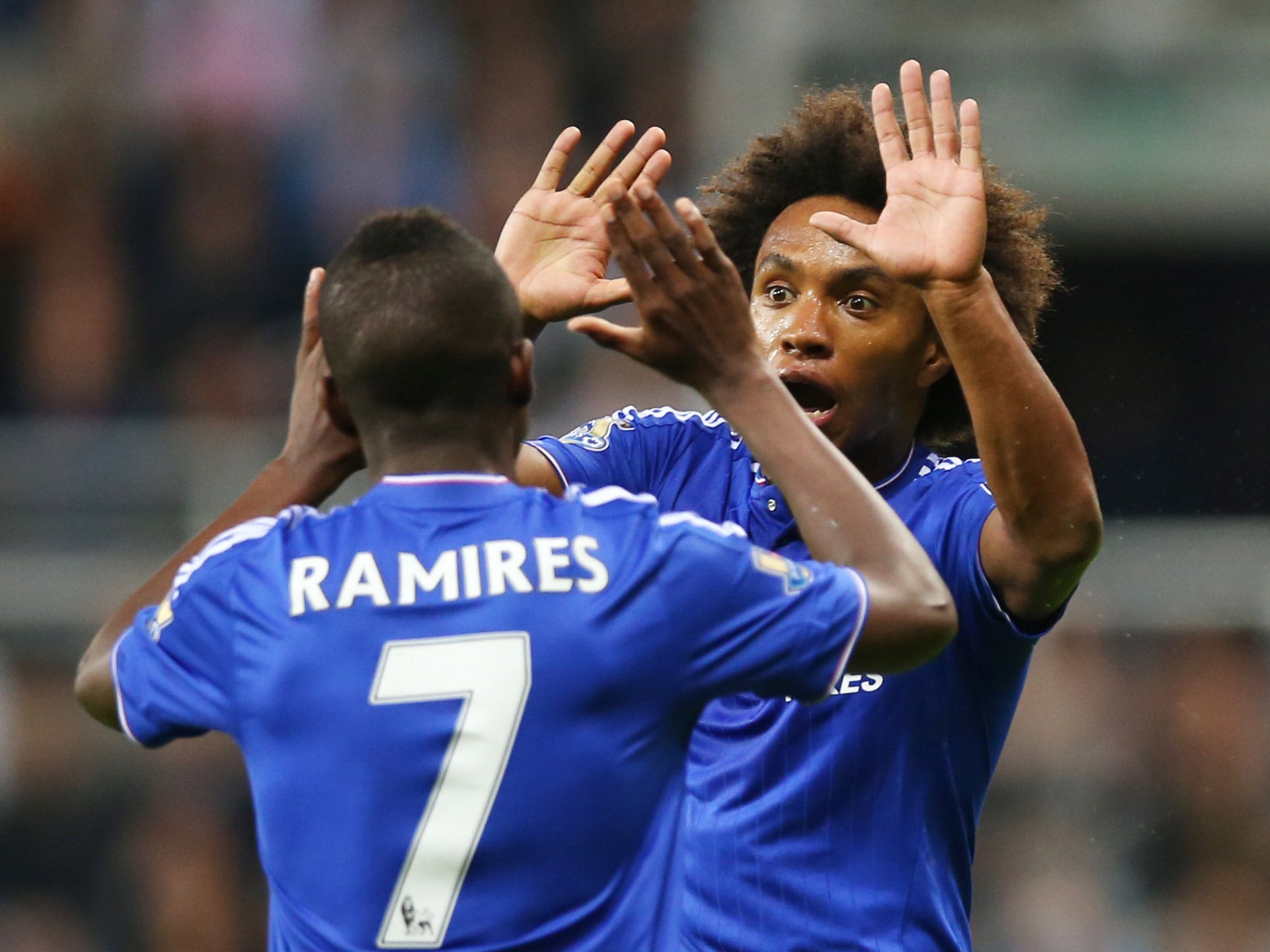 Ramires celebrates with Willian after Chelsea's equaliser