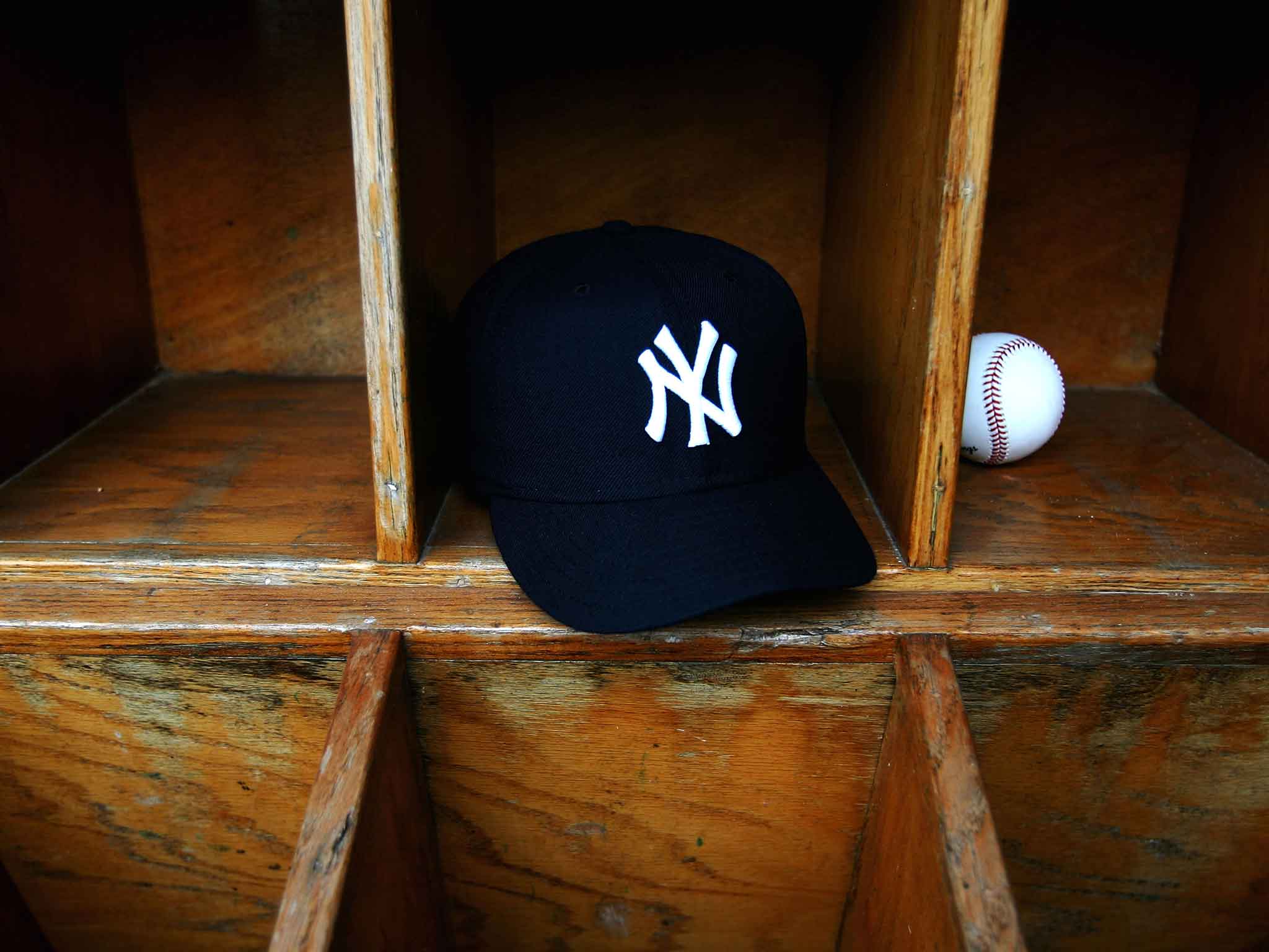 The day’s political issue: whether baseball caps are fashionable