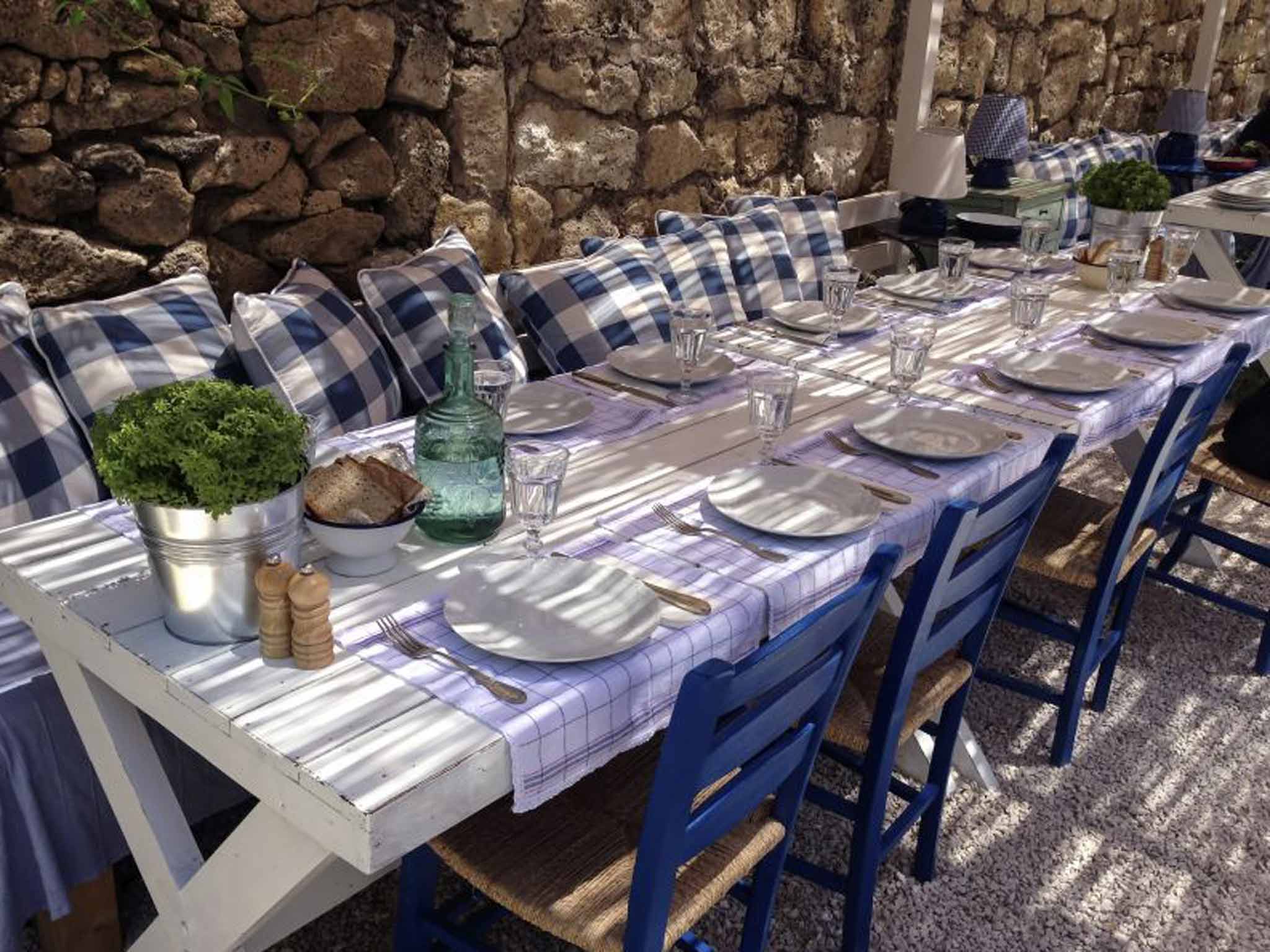 Communal dining can have benefits as well as pitfalls