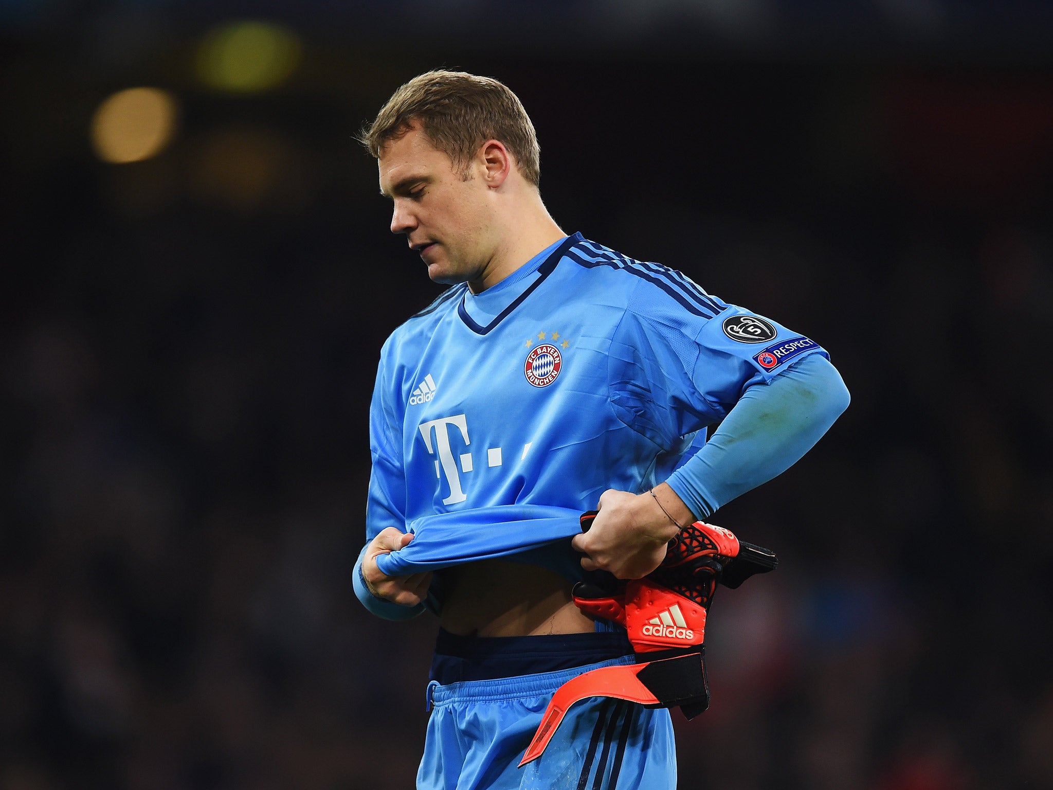 Bayern Munich goalkeeper Manuel Neuer shows his disappointment after Arsenal's opening goal