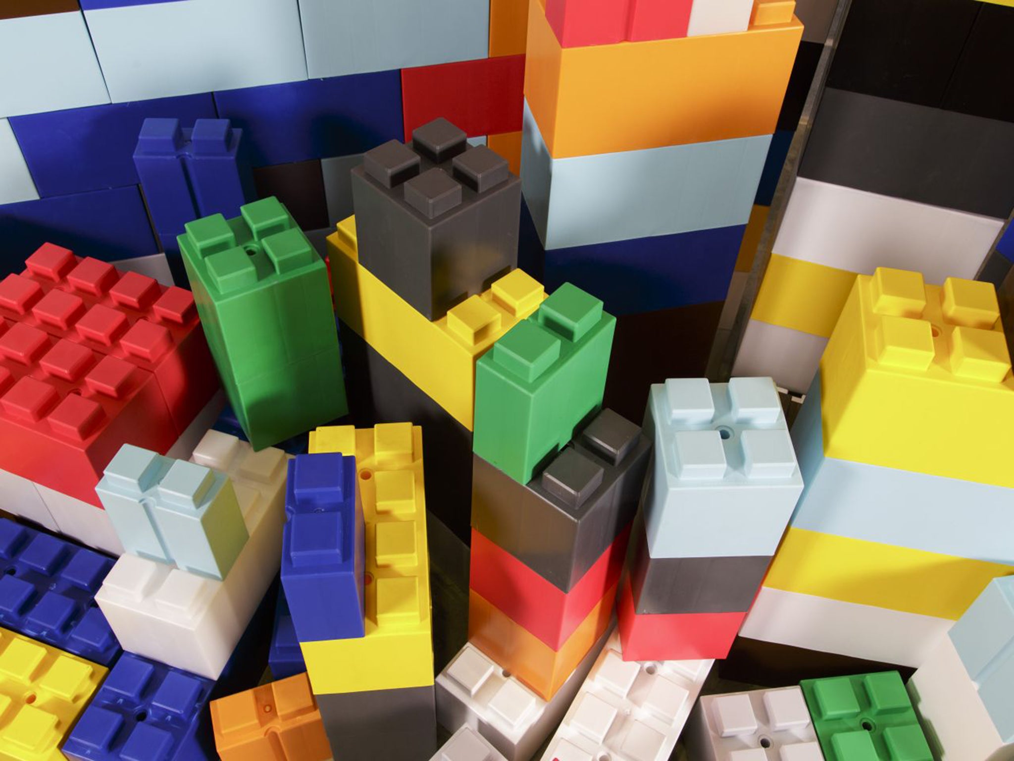 EverBlocks are giant 1kg stackable bricks designed to snap together to create everything from furniture and office partitions to entire buildings