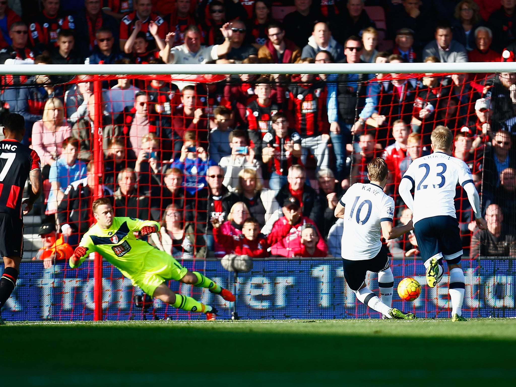 &#13;
Harry Kane equalises from the penalty spot&#13;