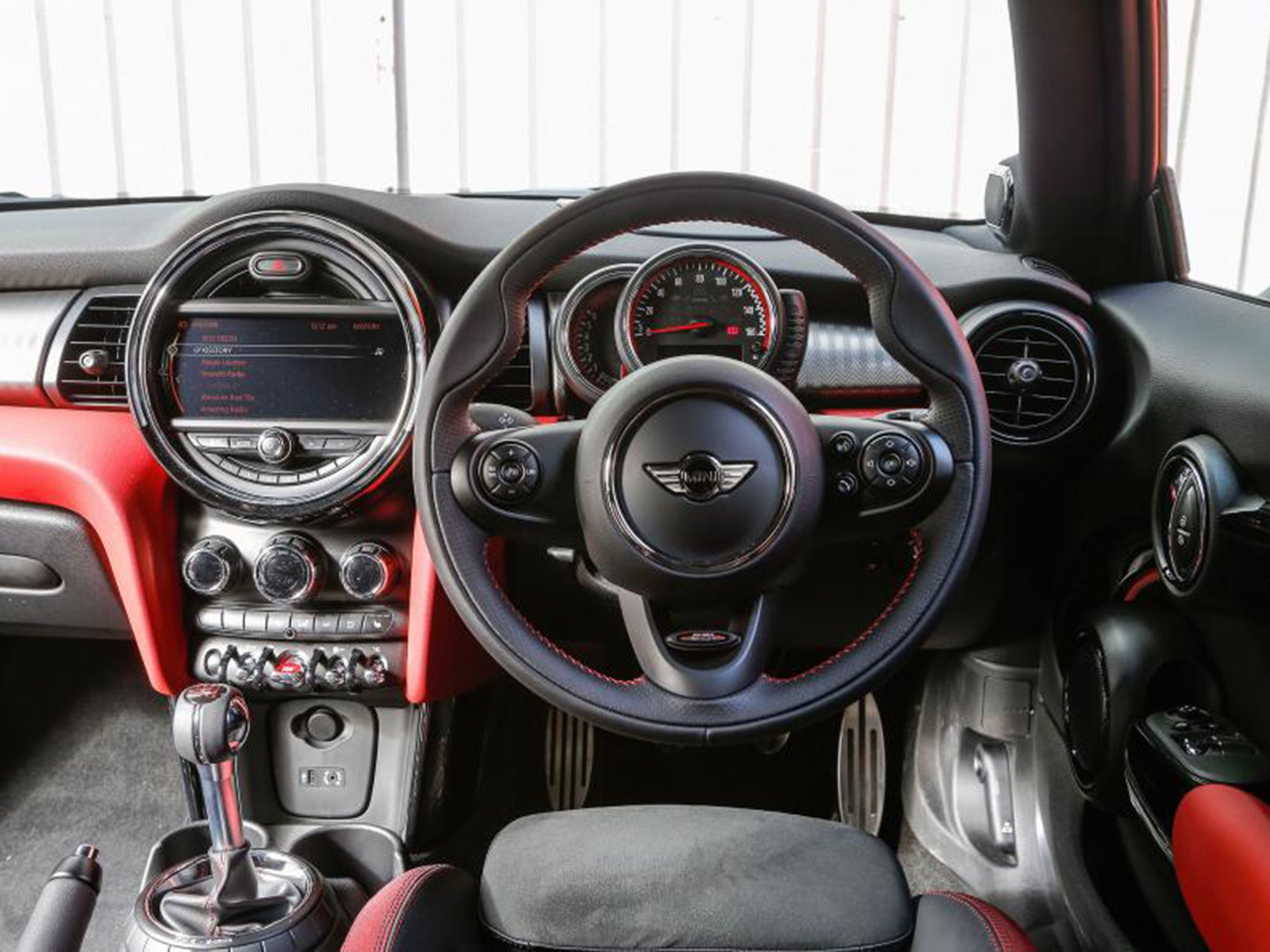 New features make the Mini’s cabin more of a self-propelled funfair than ever