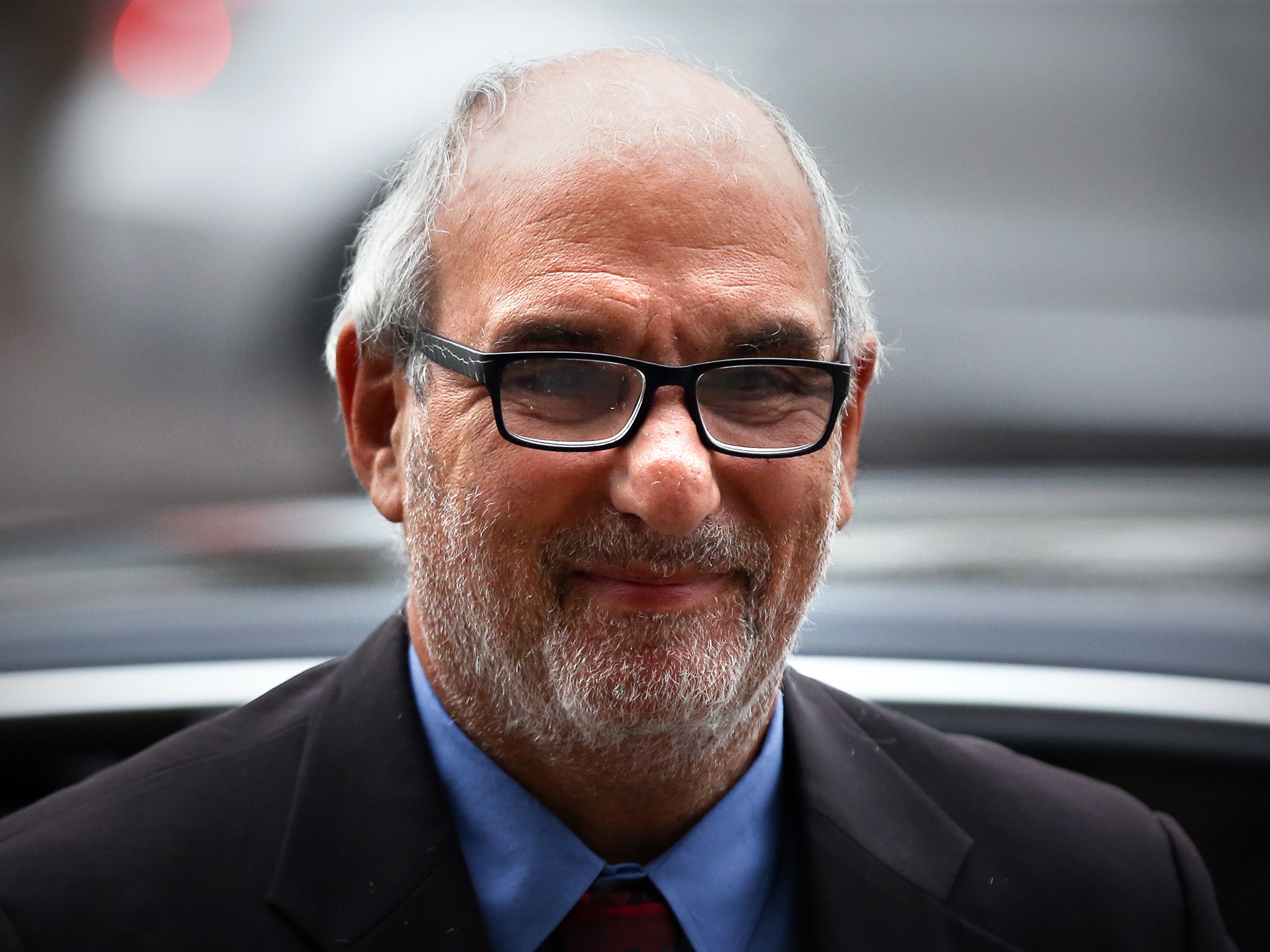 BBC executive Alan Yentob indicated that the report presented the company without any blemishes