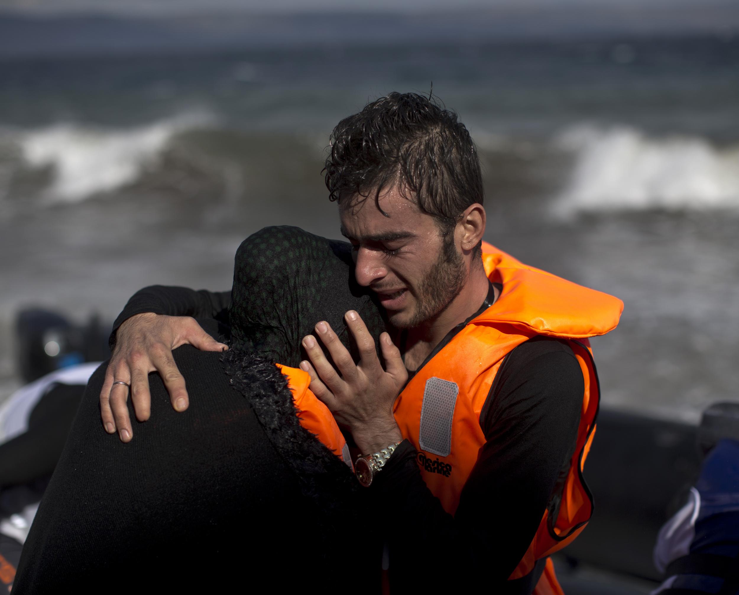 11 refugees - four of them babies - died on refugee journey from Turkey to Greece