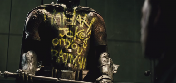 Robin's suit in the Batman v Superman trailer