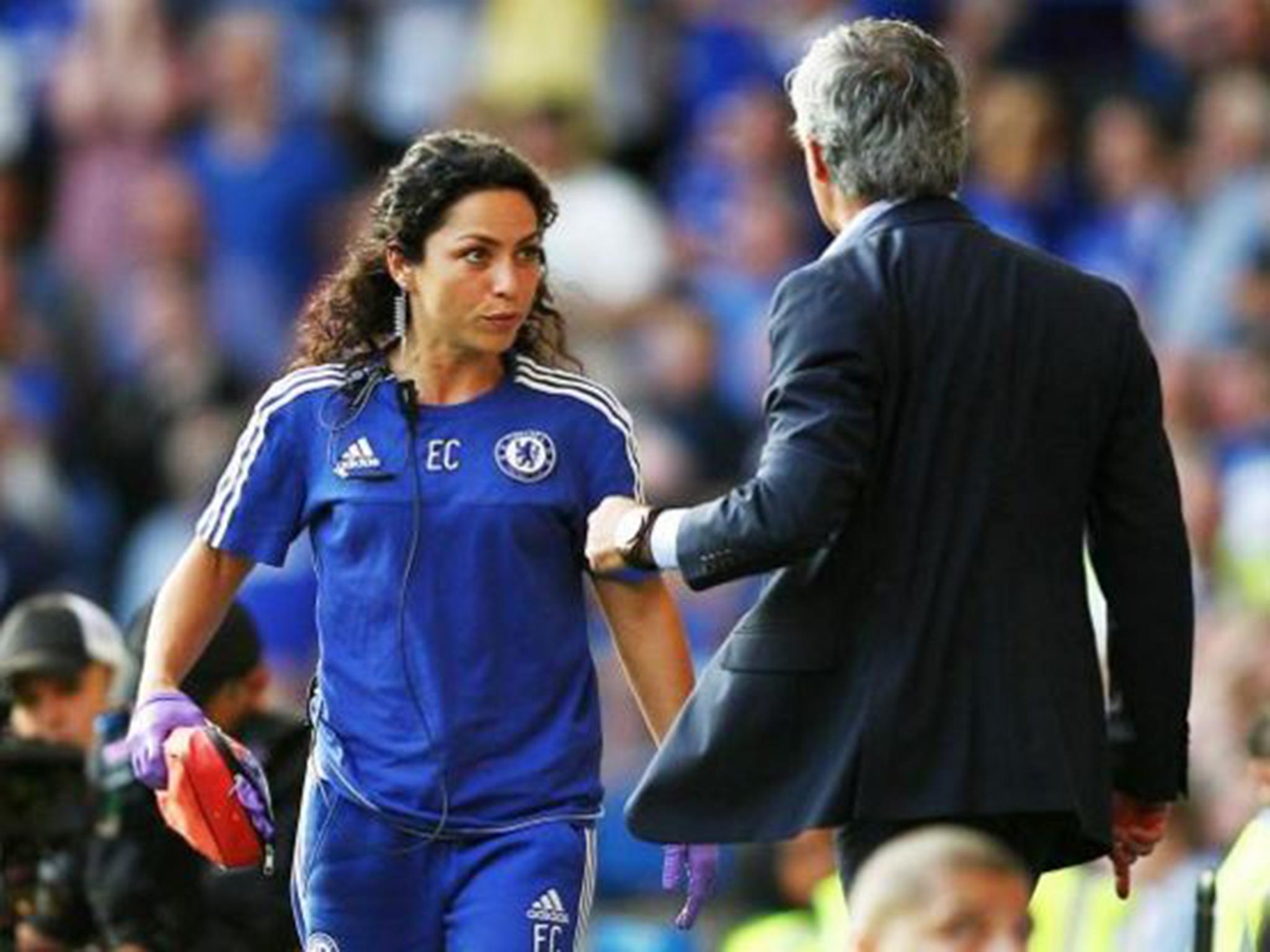 &#13;
Dr Carneiro and Mourinho clash on the sidelines&#13;