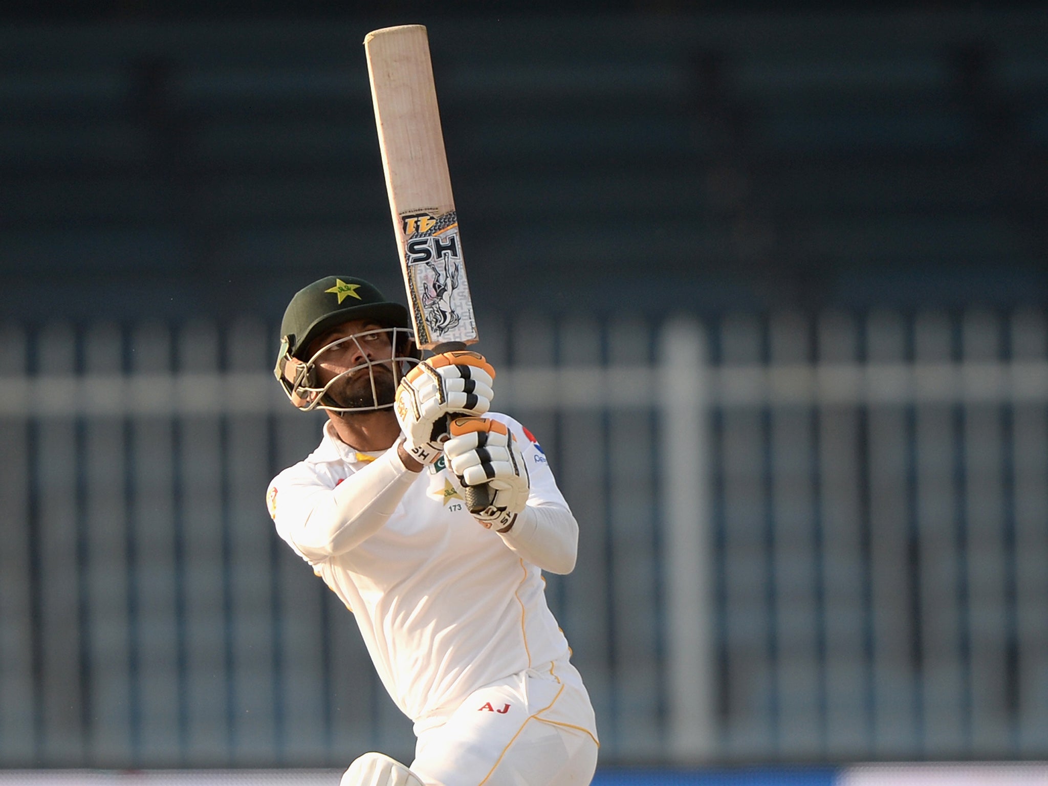 Mohammad Hafeez hits a six