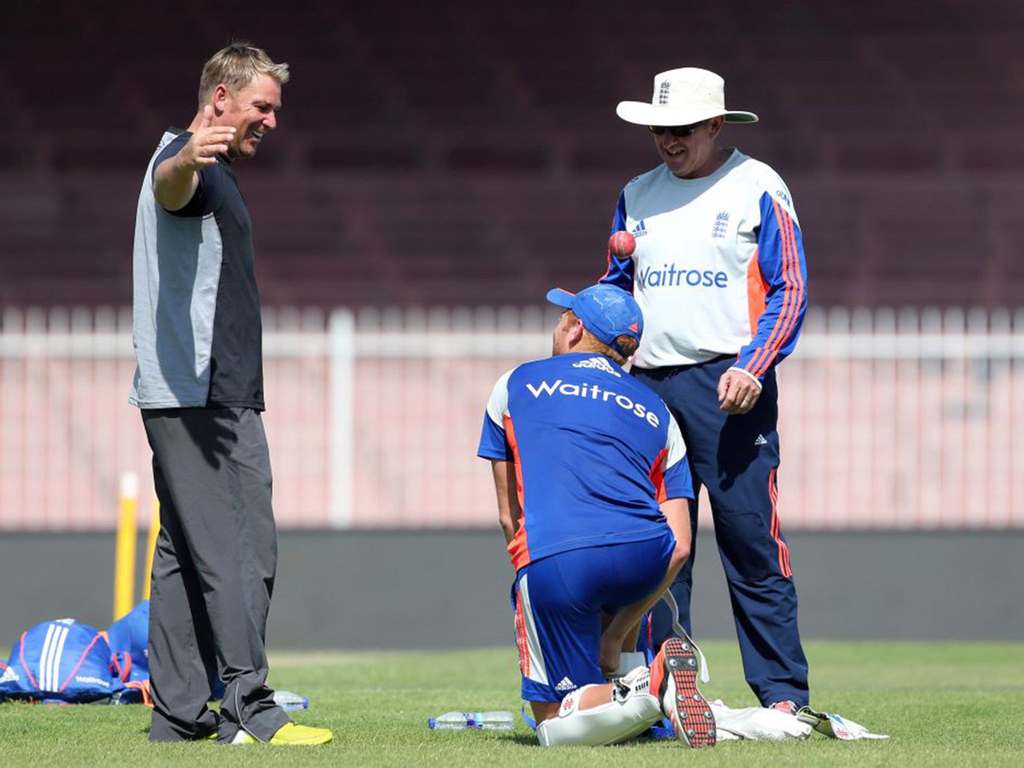 England's Jonny Bairstow and Coach Trevor Bayliss (right) with former Australian cricketer Shane Warne