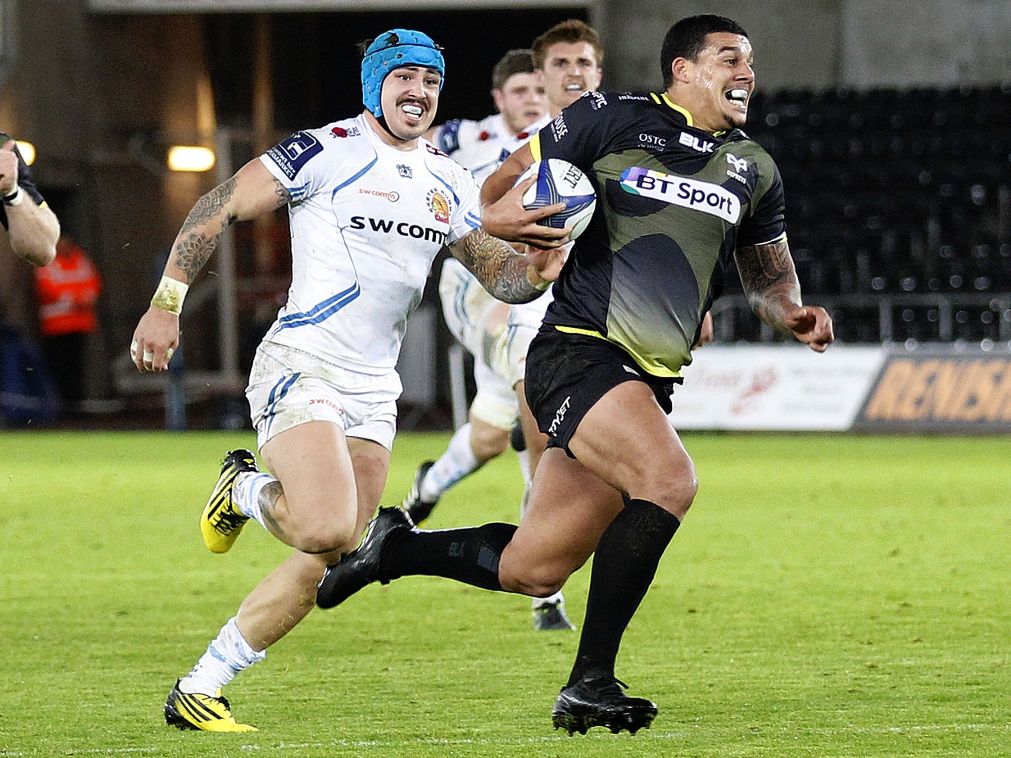 Josh Matavesi races through to score for Ospreys