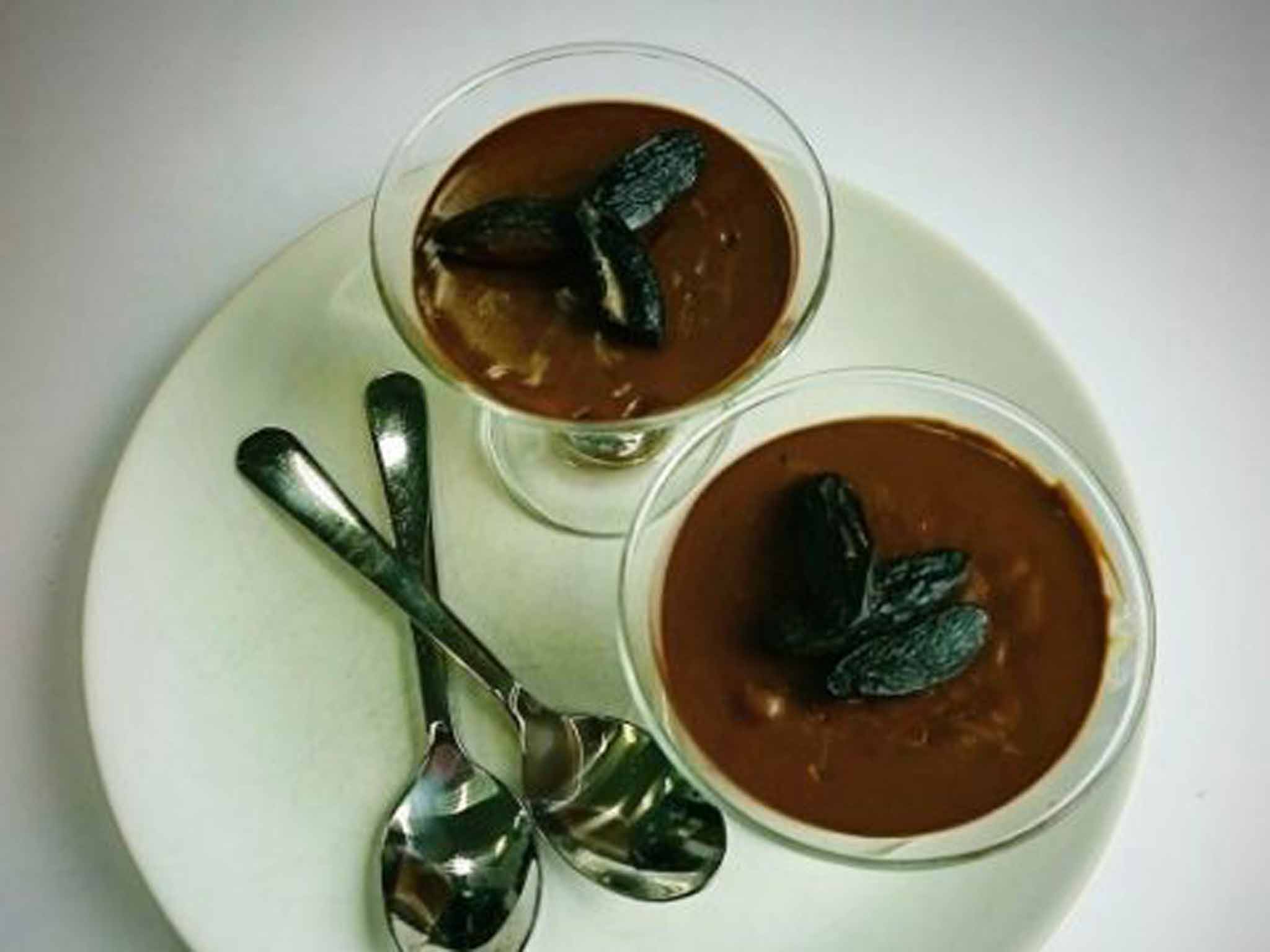 Tonka bean chocolate pots