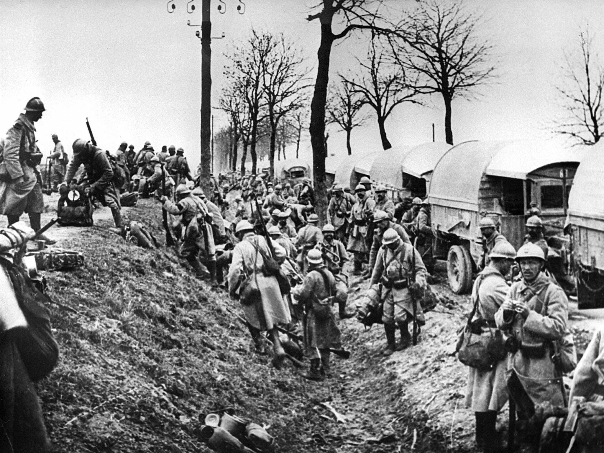 Eternal warriors: French soldiers near Verdun battlefield, eastern France, 1916