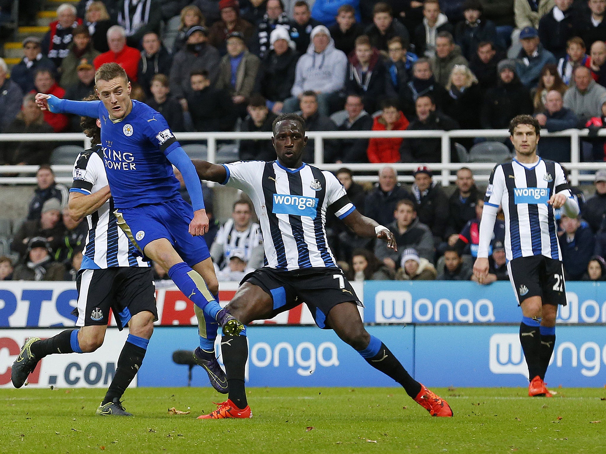 Jamie Vardy scores his record-equalling goal