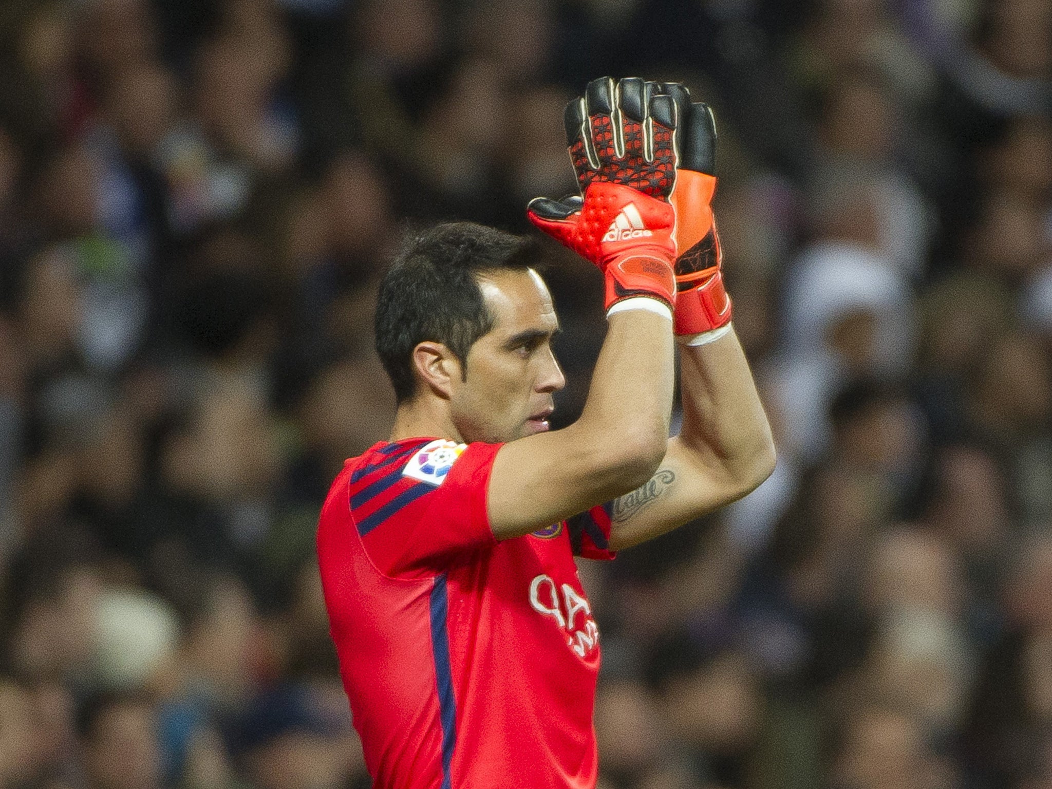 Barcelona's Claudio Bravo