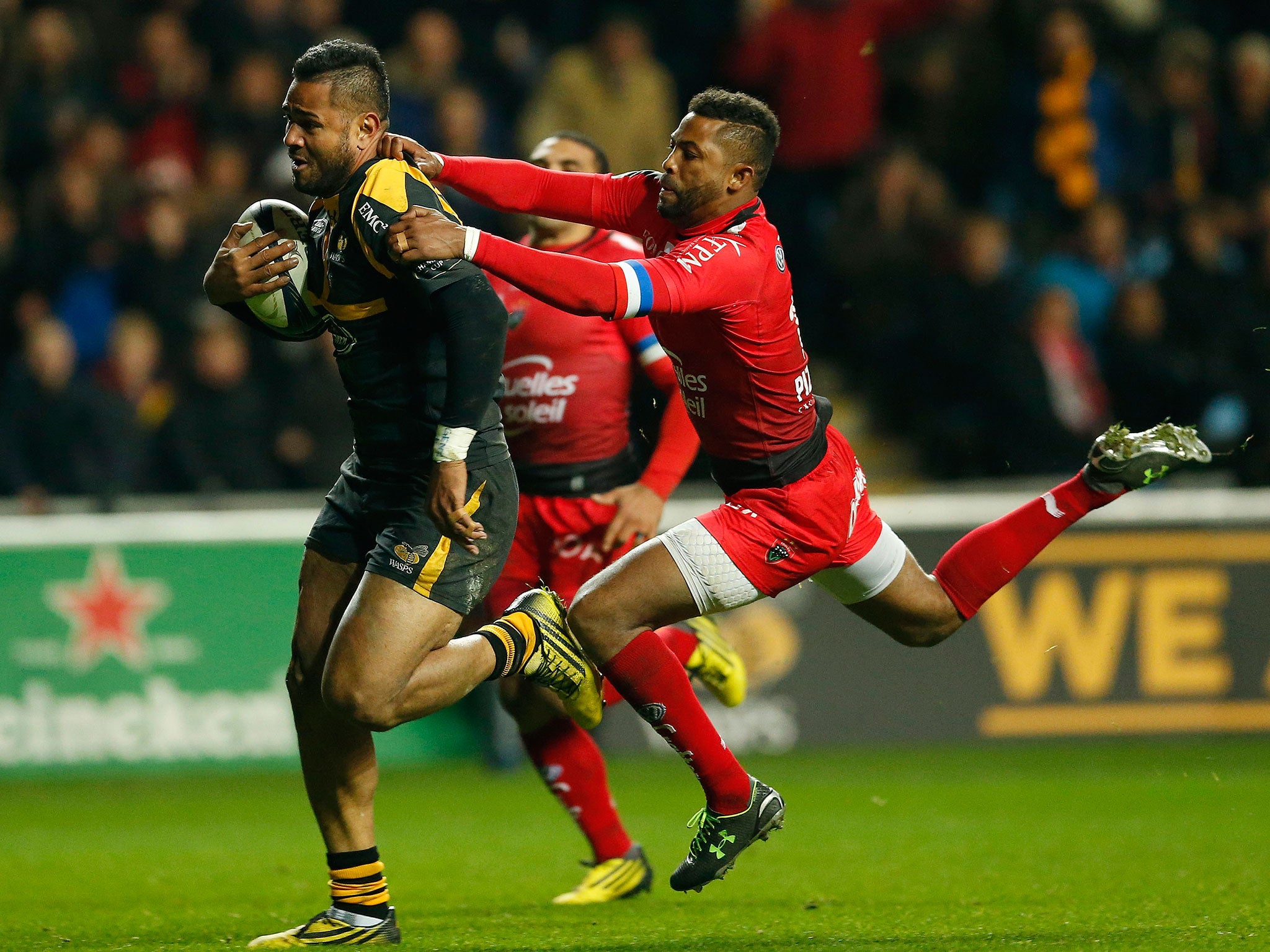 Frank Halai scores Wasps’ third try