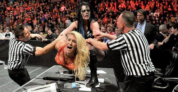 Paige locks in the PTO on Charlotte