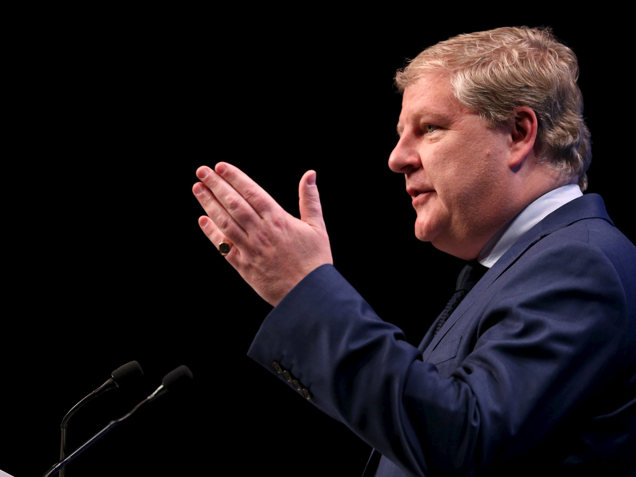 Angus Robertson said that SNP MPs will not vote for air strikes in Syria unless they are convinced that there is effective ground support and a fully-costed plan for post-war reconstruction