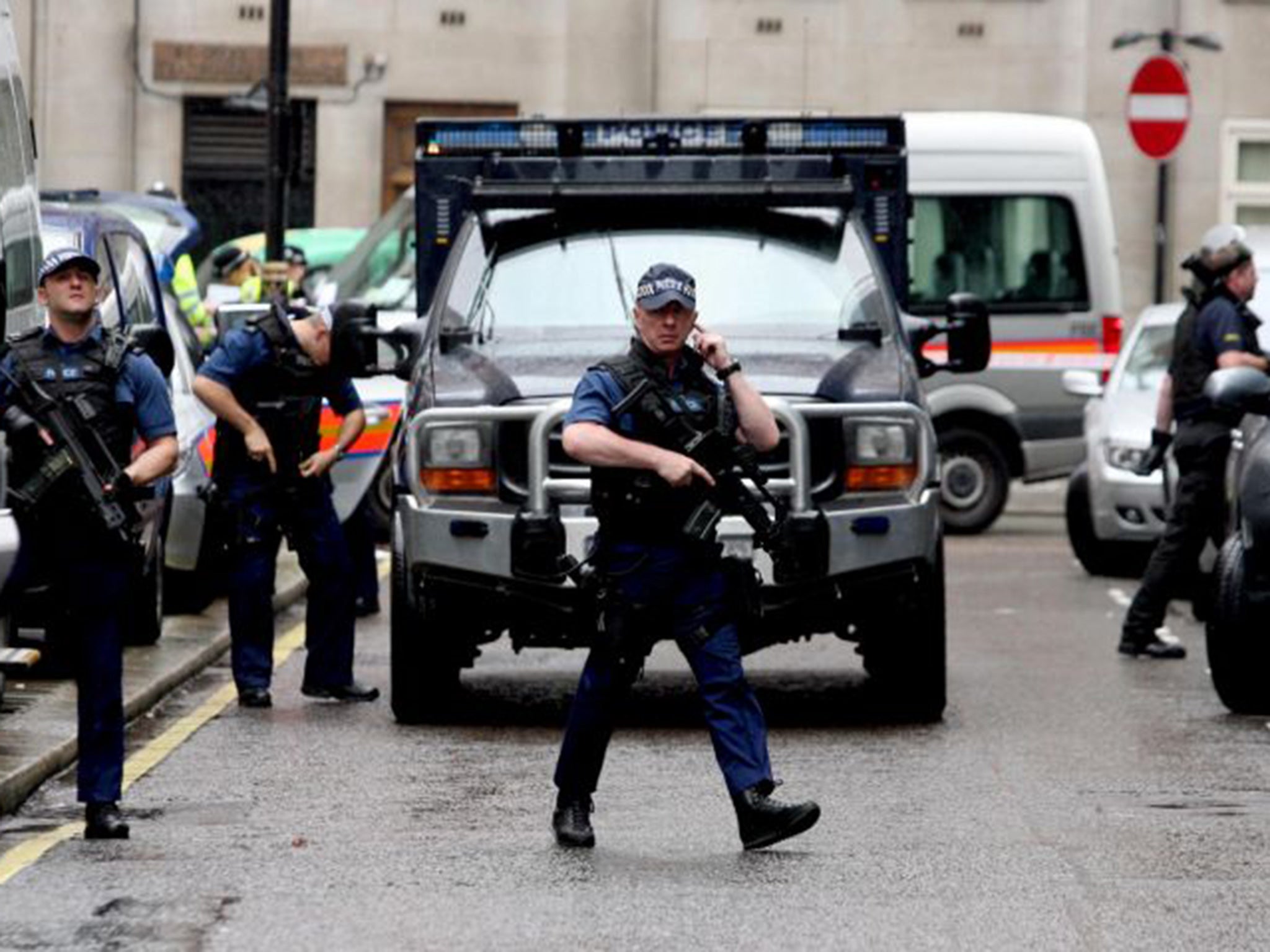 Metropolitan Police raid Park Lane Safe Deposit Centre in Mayfair in 2008