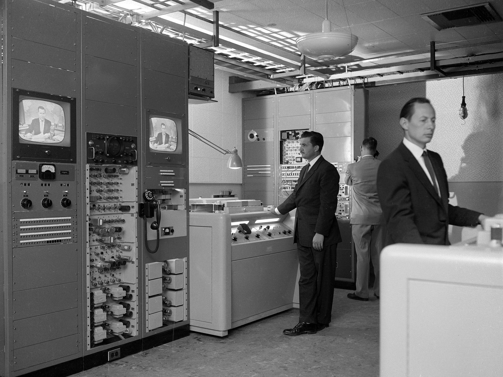 The Ampex machine in operation during Douglas Edward's News show at CBS's Television City in 1956