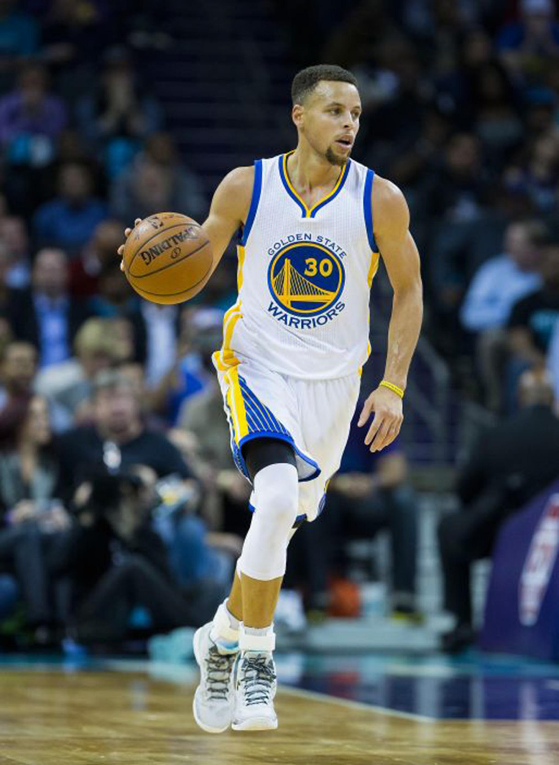 Stephen Curry has been up to his three-point tricks again