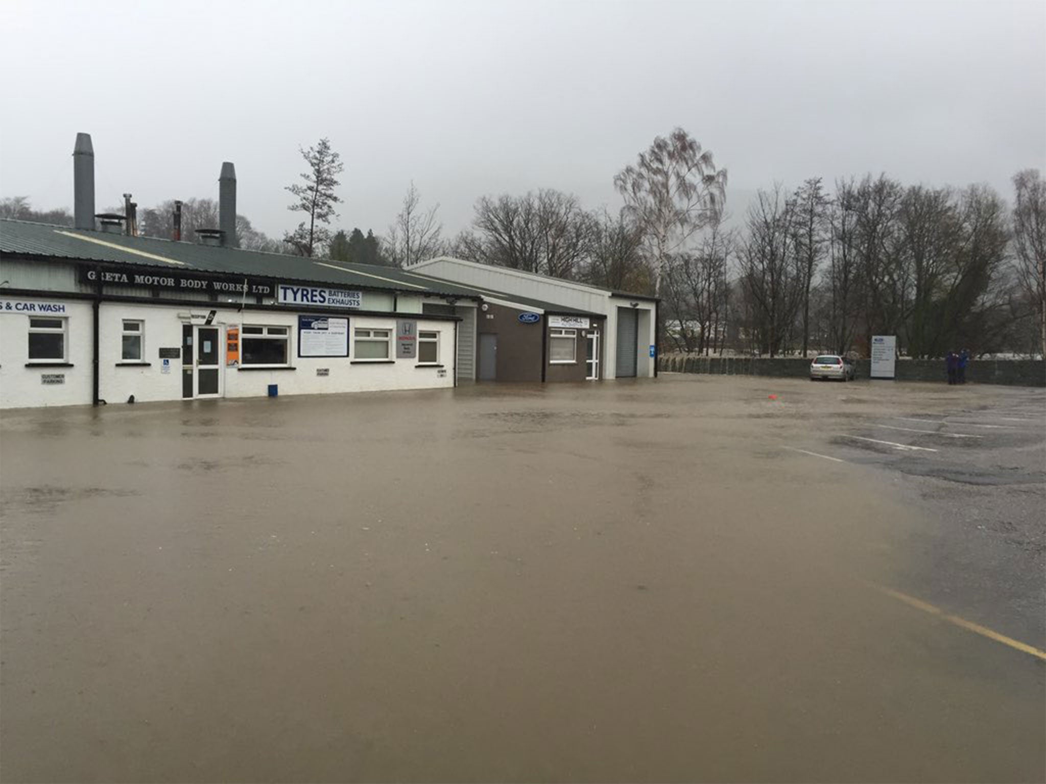 Flood water rises in Keswick