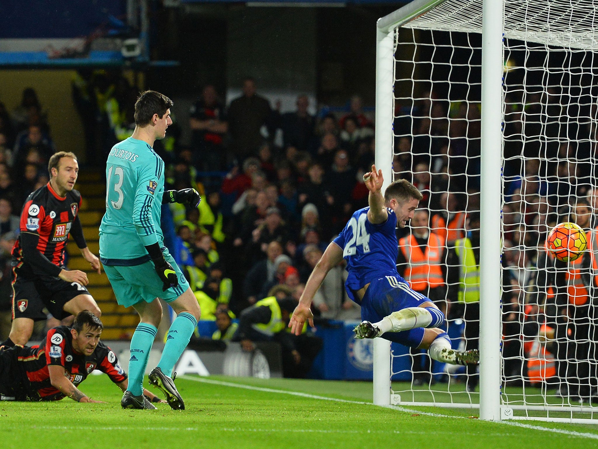 Glenn Murray scores for Bournemouth in the 1-0 win over Chelsea