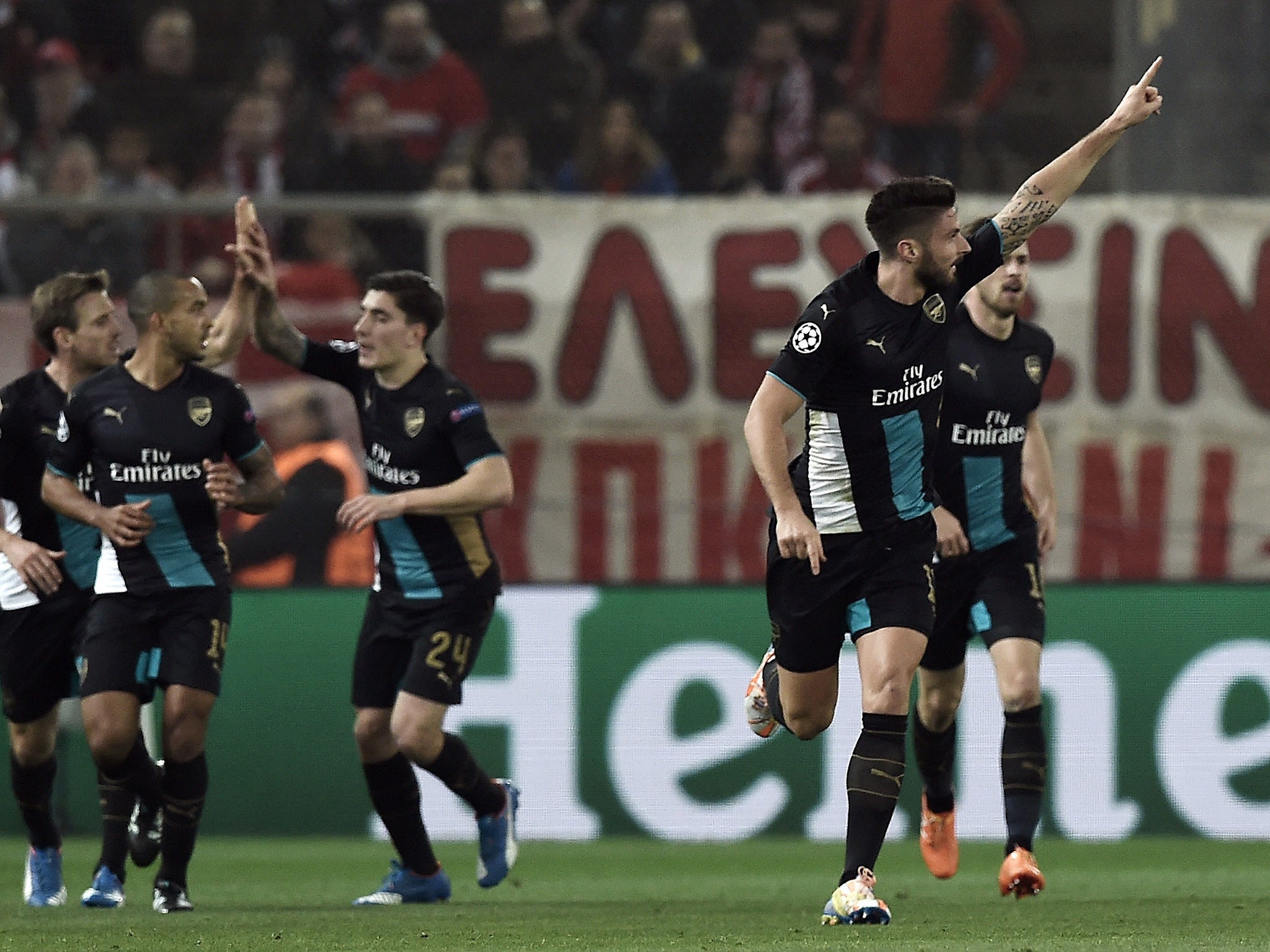 Olivier Giroud celebrates his first goal