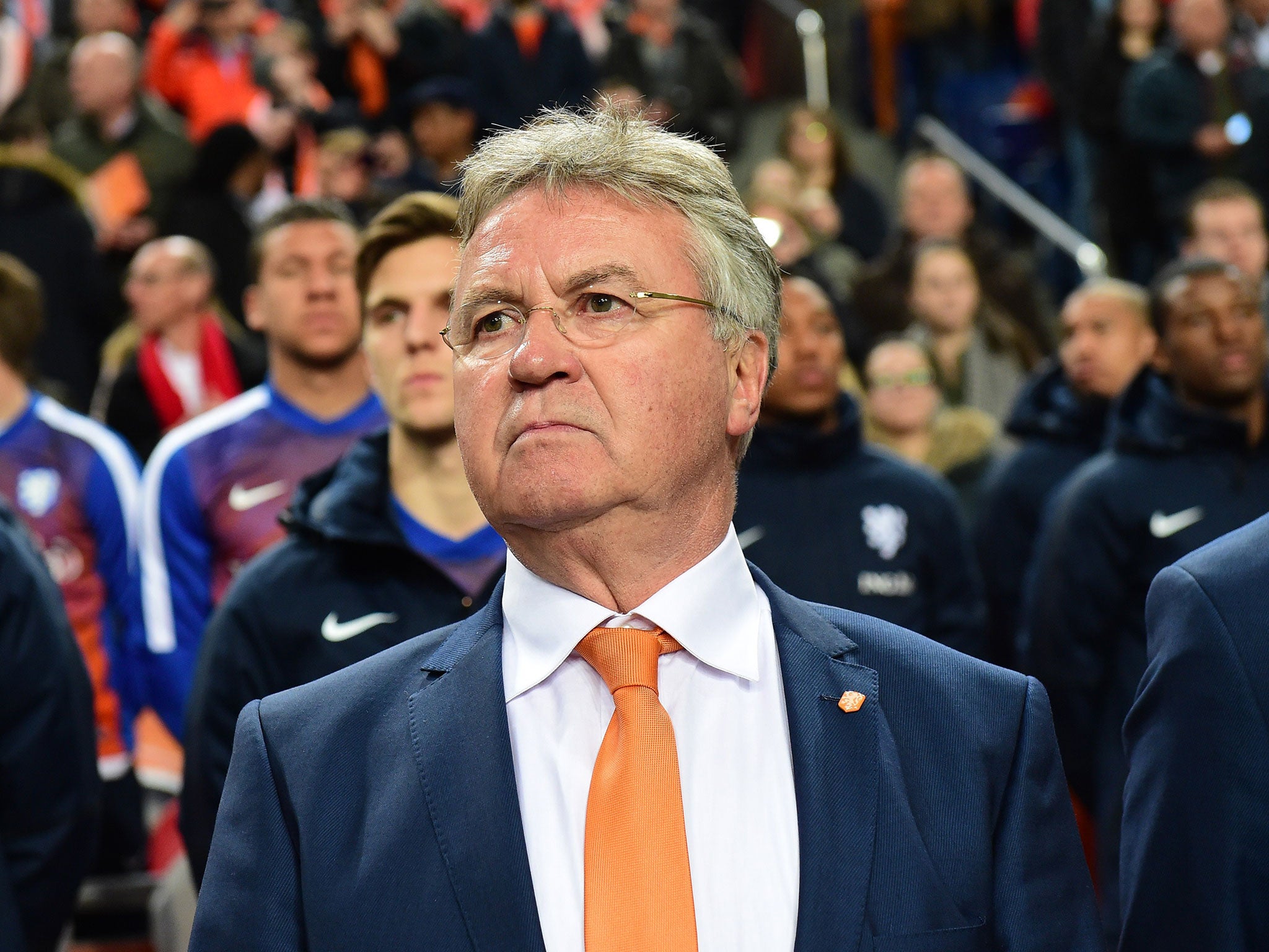 Guus Hiddink is set to replace Jose Mourinho at Chelsea