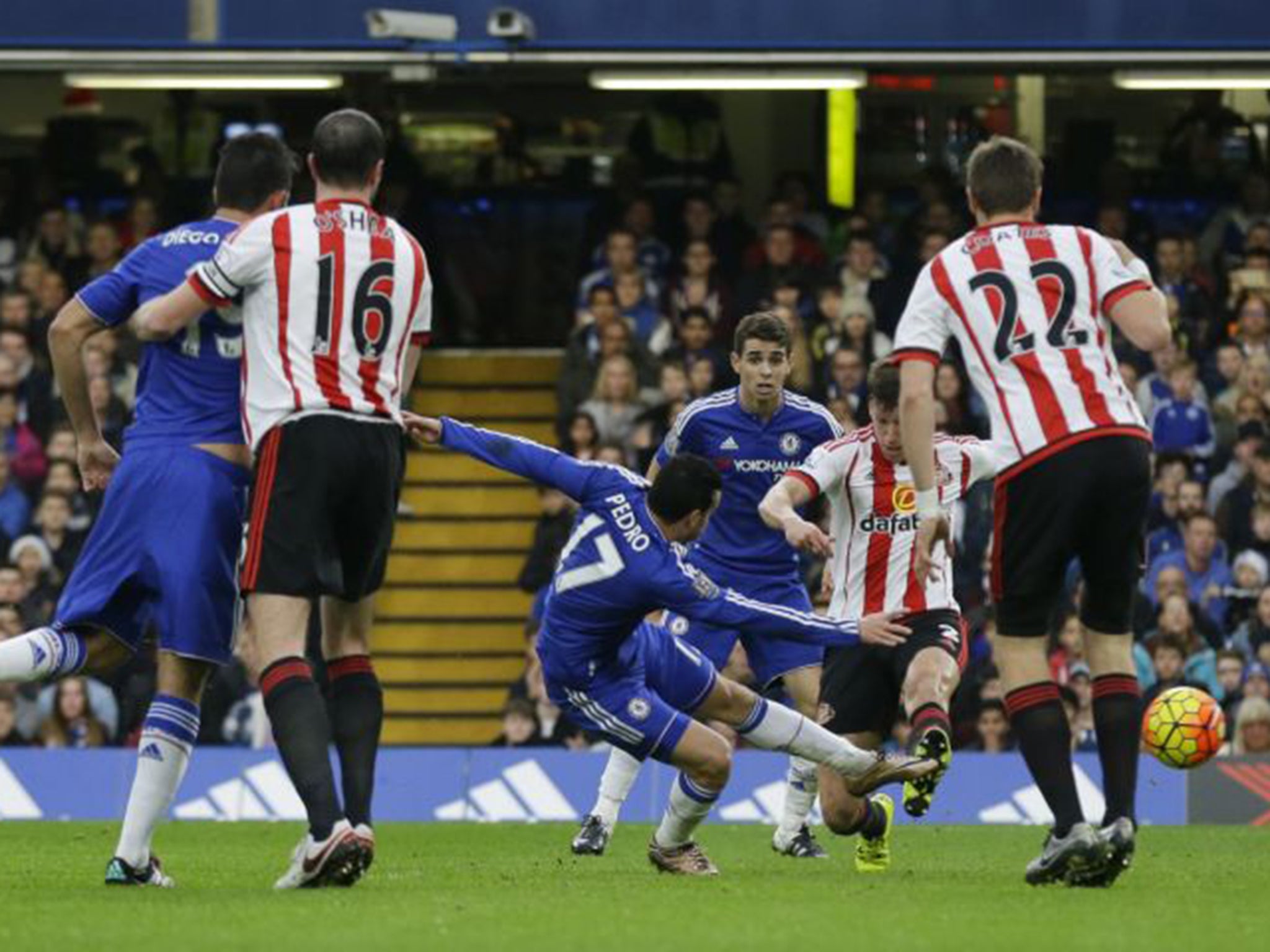 Pedro smashed home his first goal since August