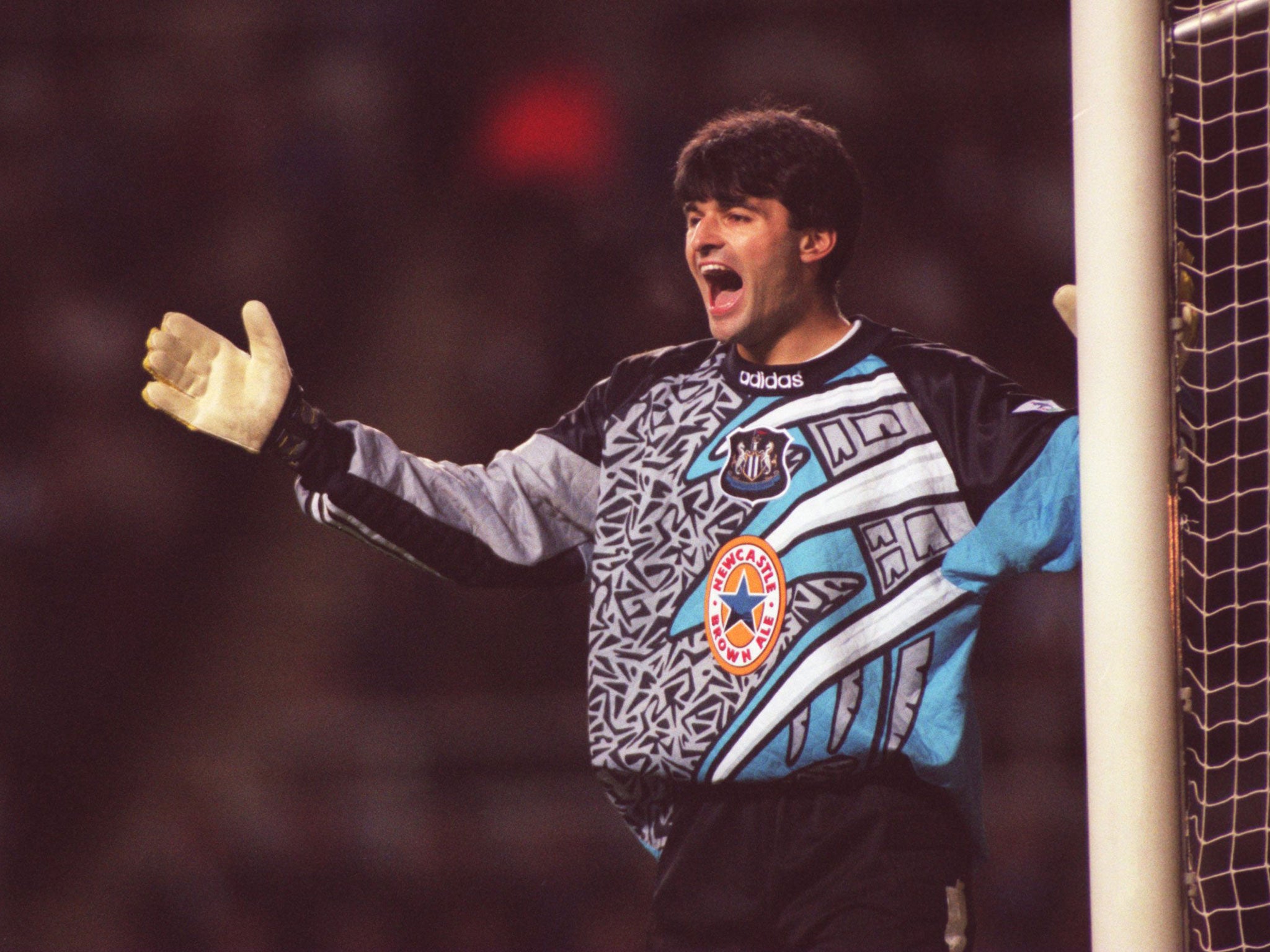 Former Newcastle goalkeeper Pavel Srnicek has suffered a heart attack