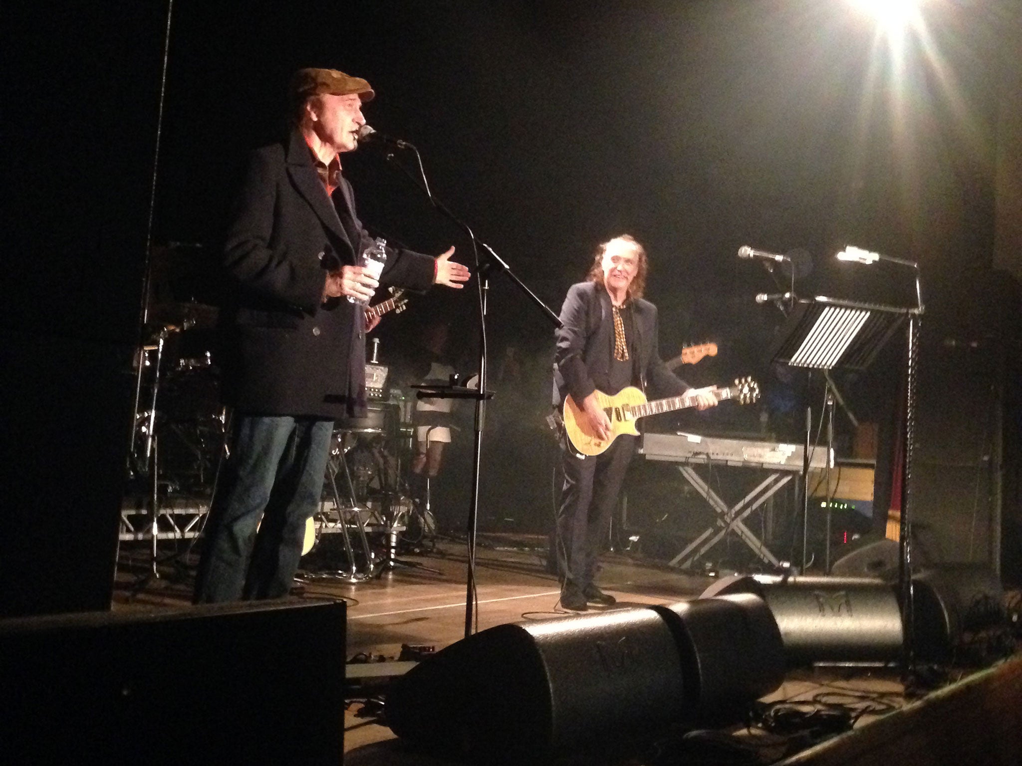 They seek him here: Ray Davies back on stage with his brother Dave for the first time since 1996