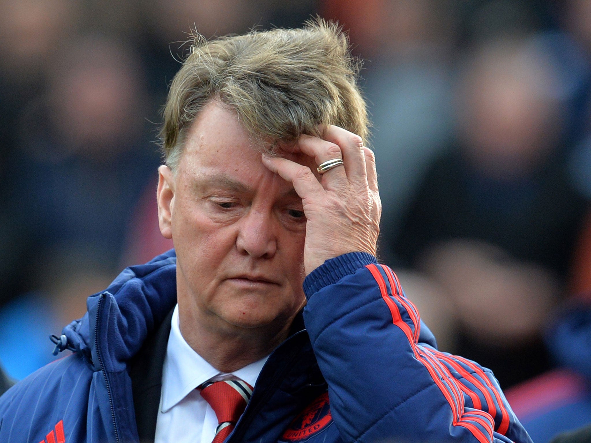 Louis van Gaal's United take on Chelsea at Old Trafford