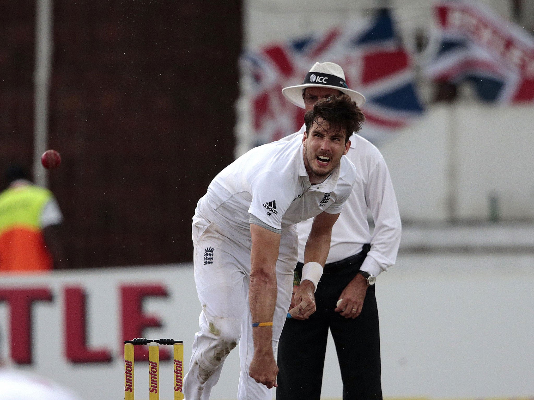 Steven Finn took three wickets to reduce South Africa to 136-4