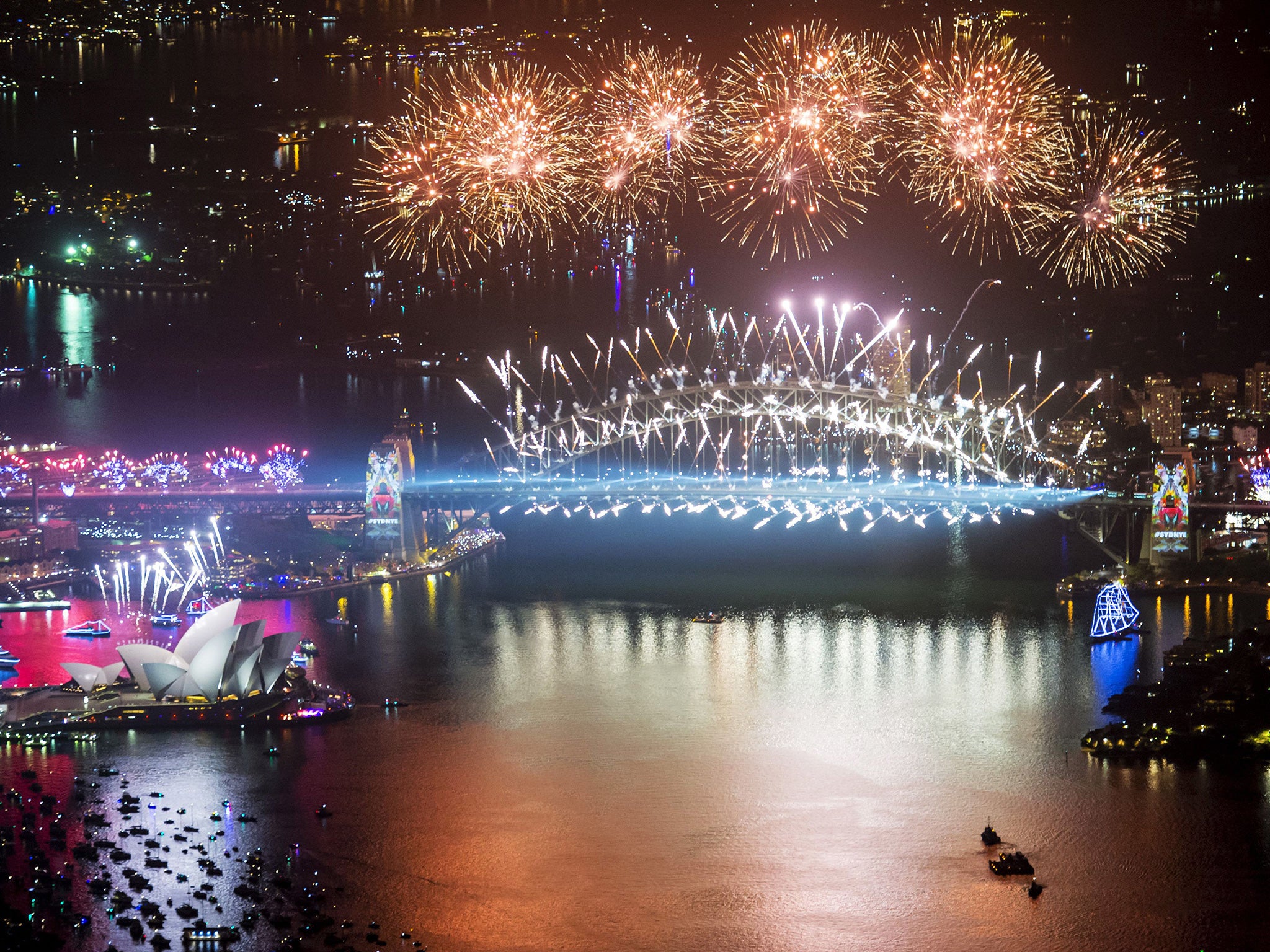 A dazzling fireworks display lights up Sydney harbour