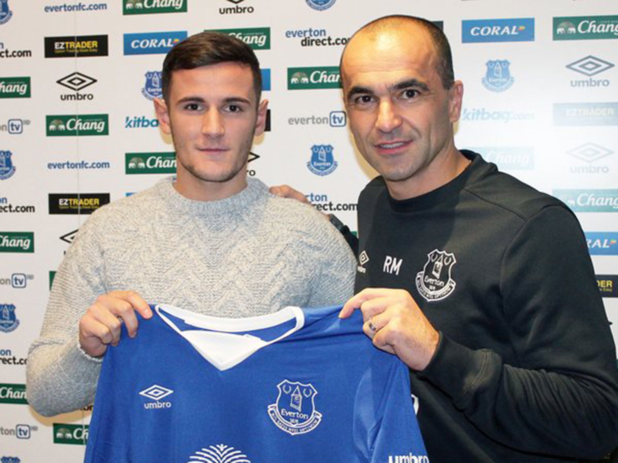 Everton announce the signing of Shani Tarashaj