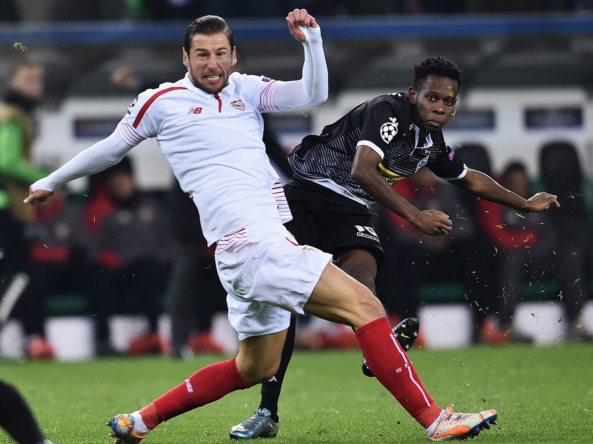 Grzegorz Krychowiak (left) in action for Sevilla