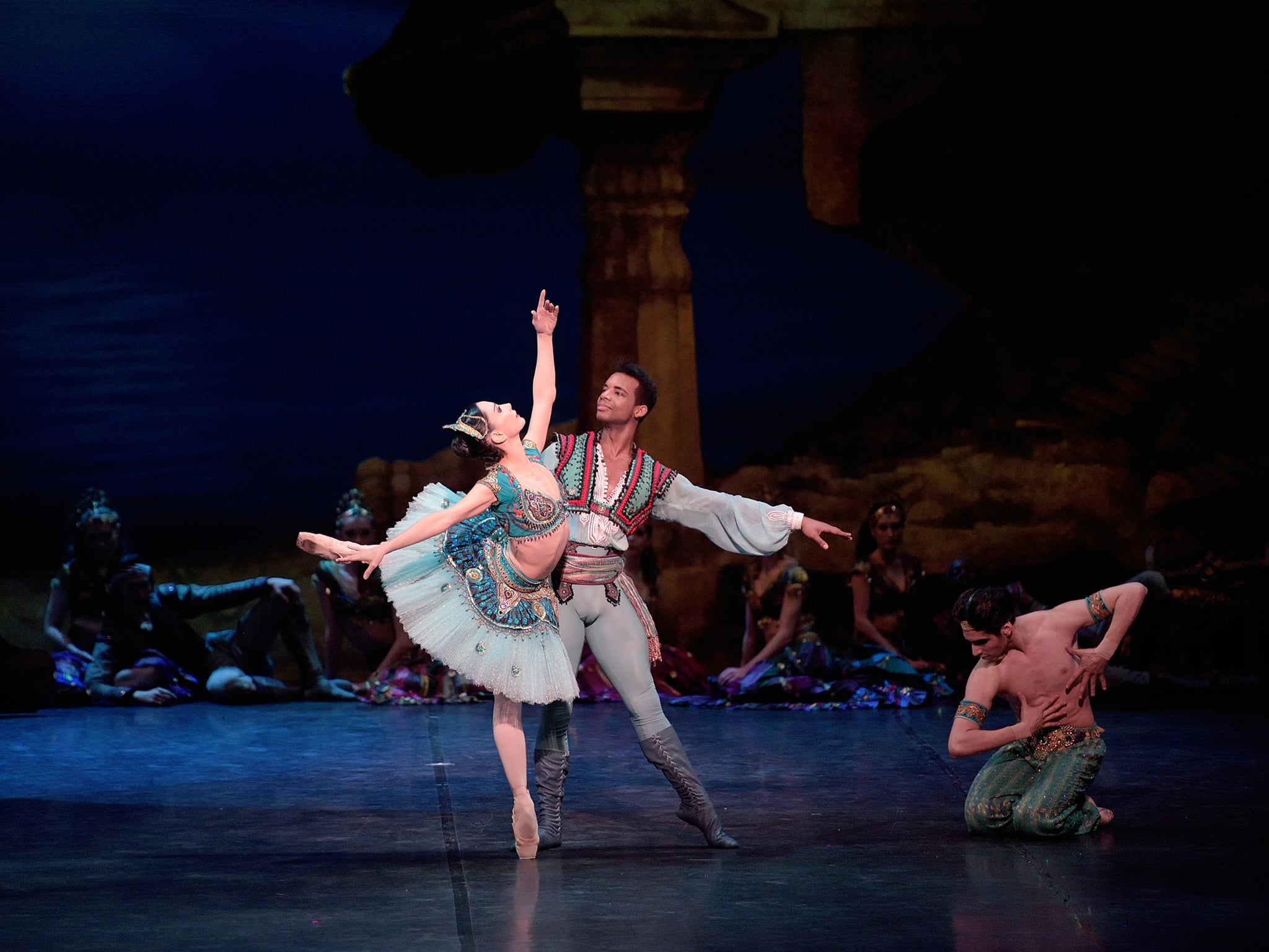 Tamara Rojo as Medora Osiel Gouneo as Conrad in Le Corsaire