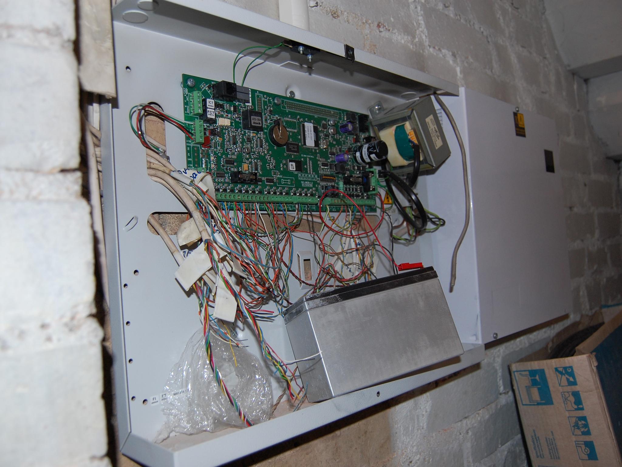 Picture of dismantled alarm box