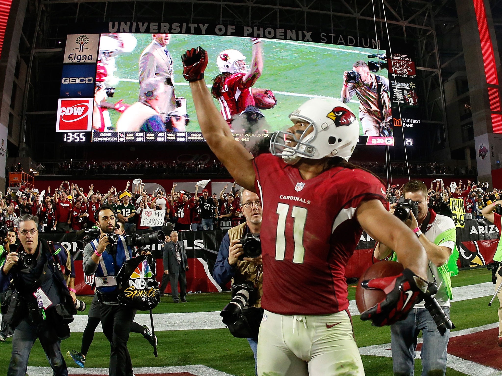 Larry Fitzgerald celebrates