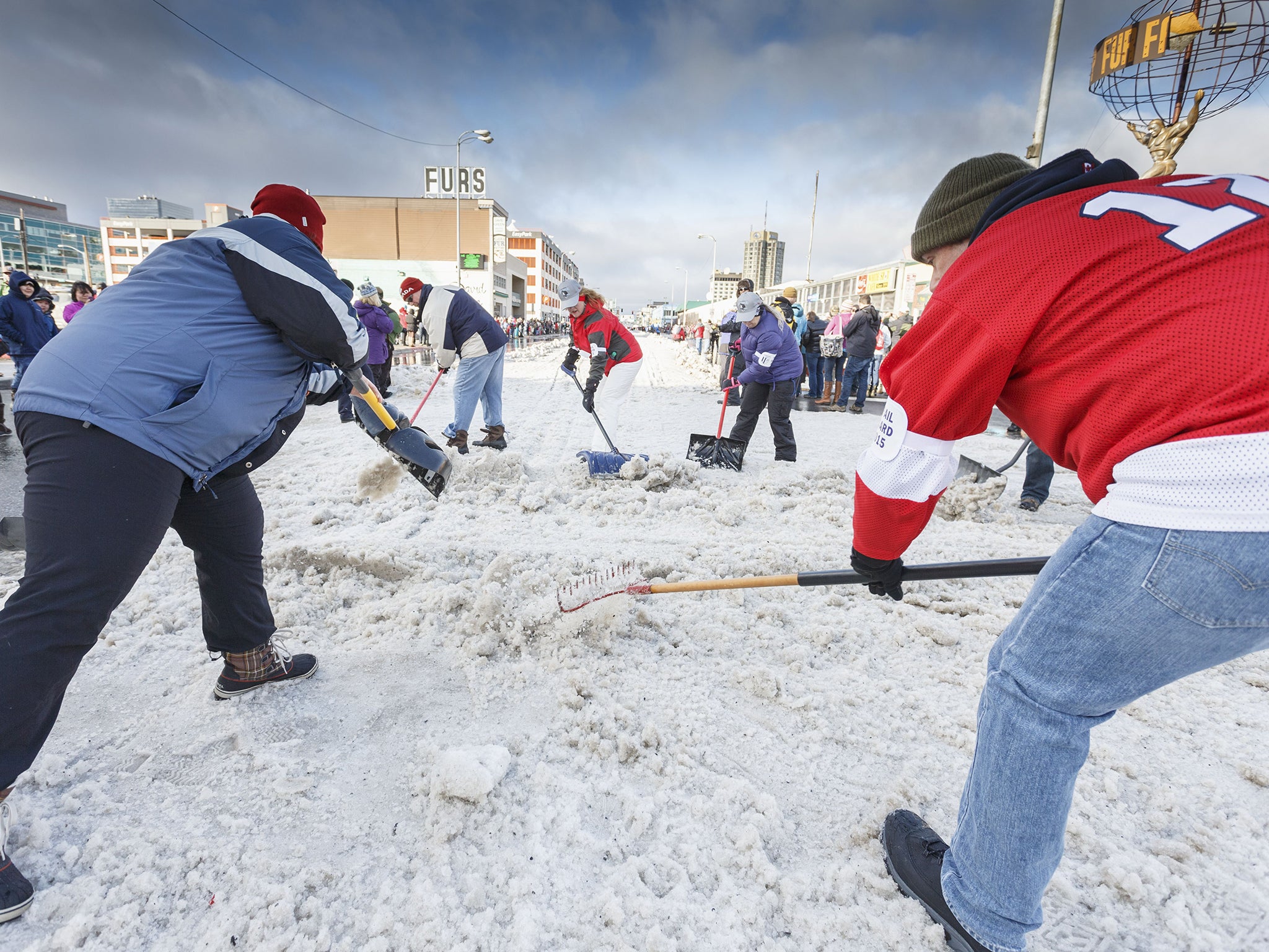 What's the proper technique for shoveling snow? A physical therapist offers specific tips for protecting your back while you dig out this winter.