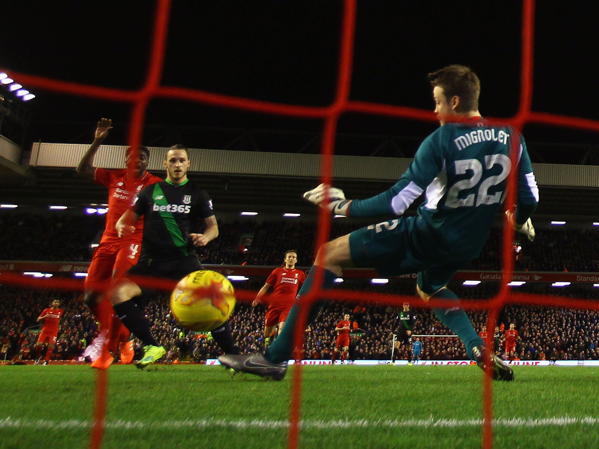 Arnautovic puts Stoke ahead at Anfield