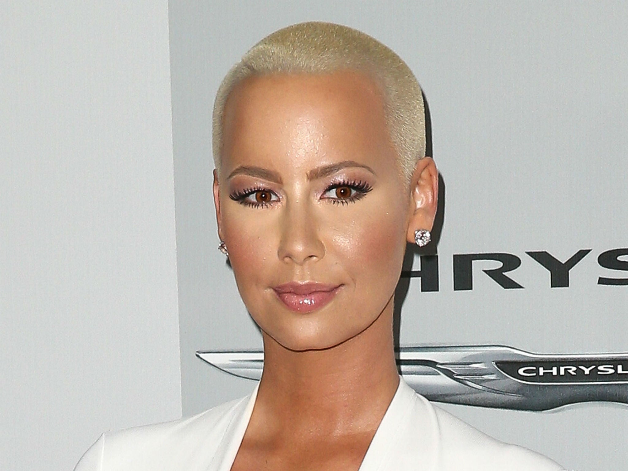 Amber Rose’s detox tea post promoted weight loss while pregnant?(Getty)