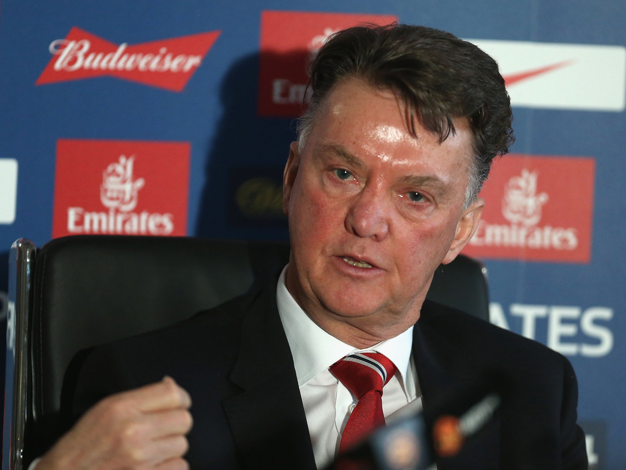 Louis van Gaal has again said he will not quit role as United manager