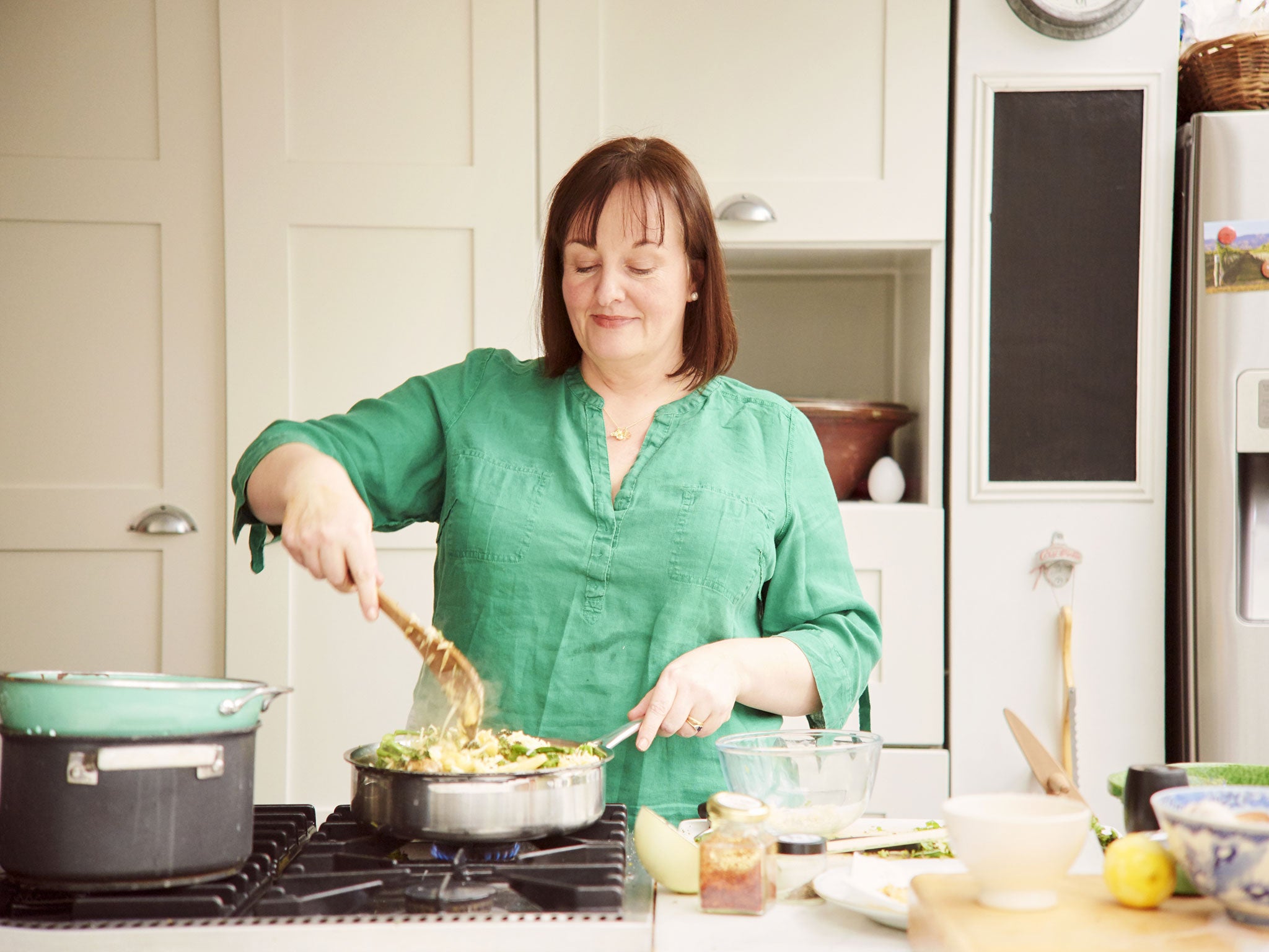 Debora prepares her lazy meatball pasta