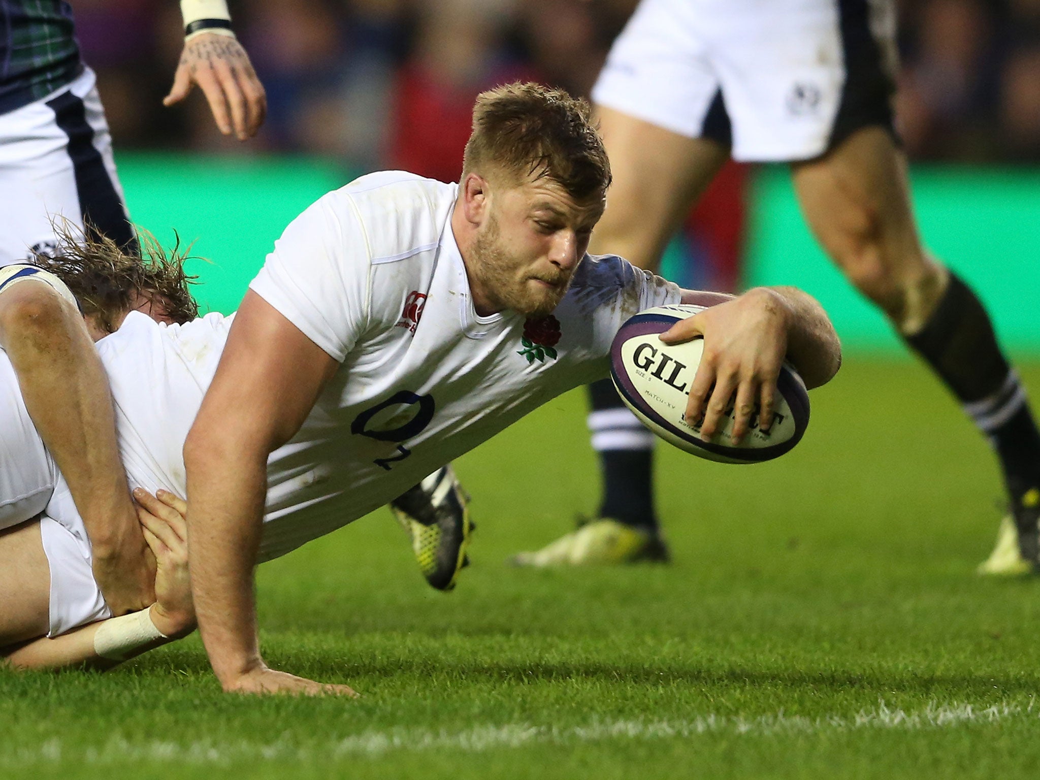 George Kruis scores a try for England against Scotland