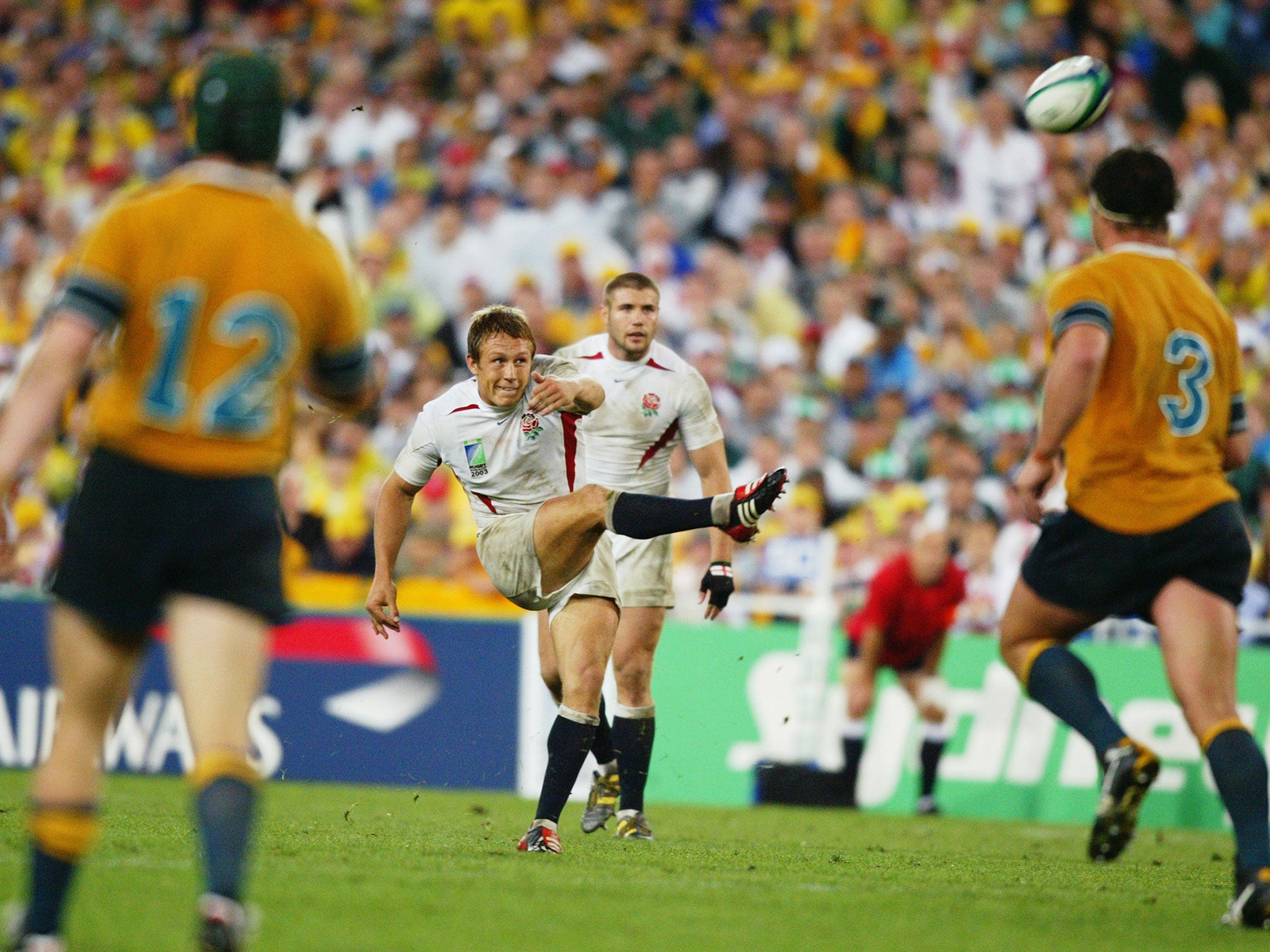 Jonny Wilkinson kicks the winning drop-goal in the 2003 Rugby World Cup final