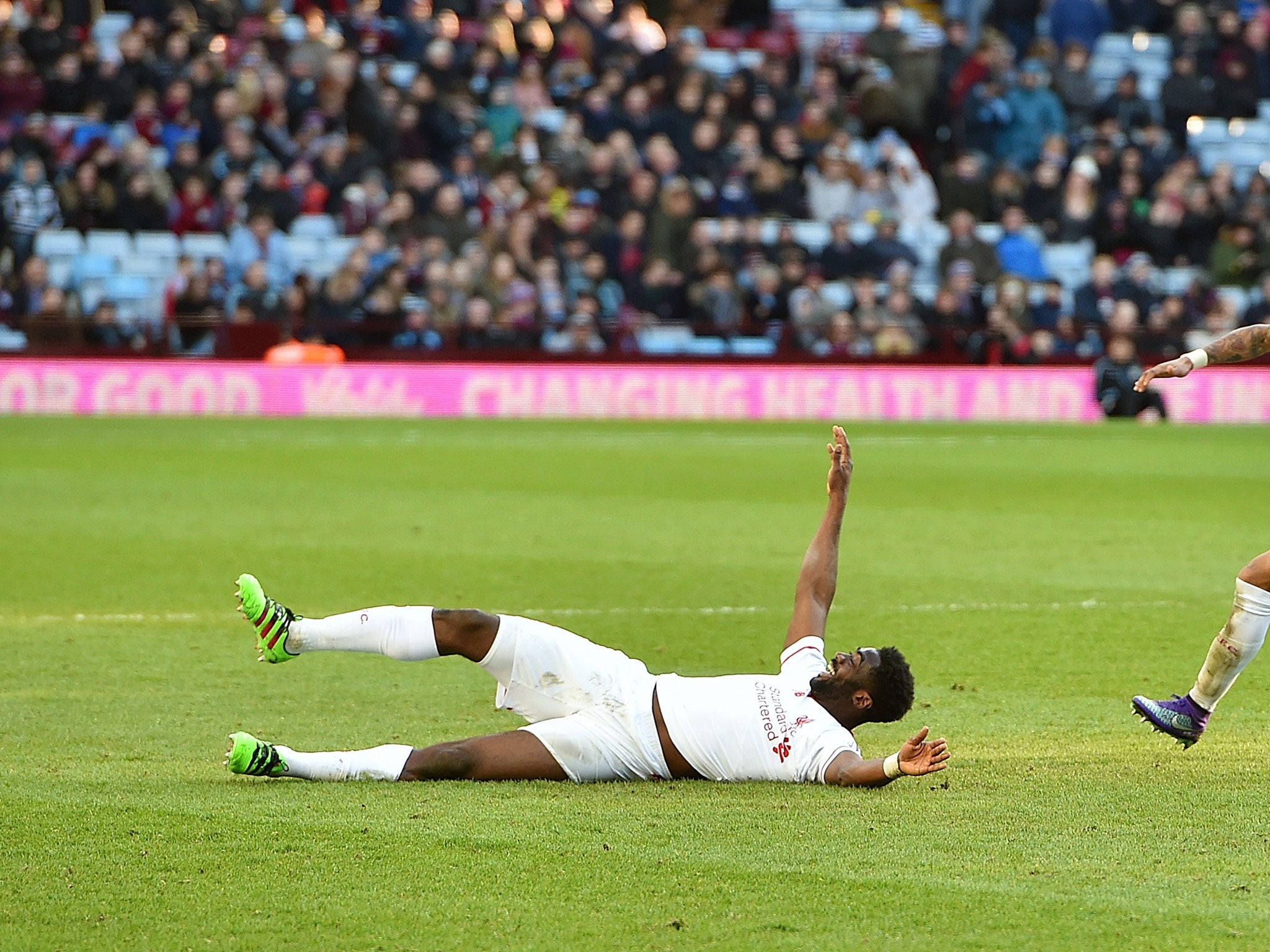 Kolo Toure celebrates his goal for Liverpool