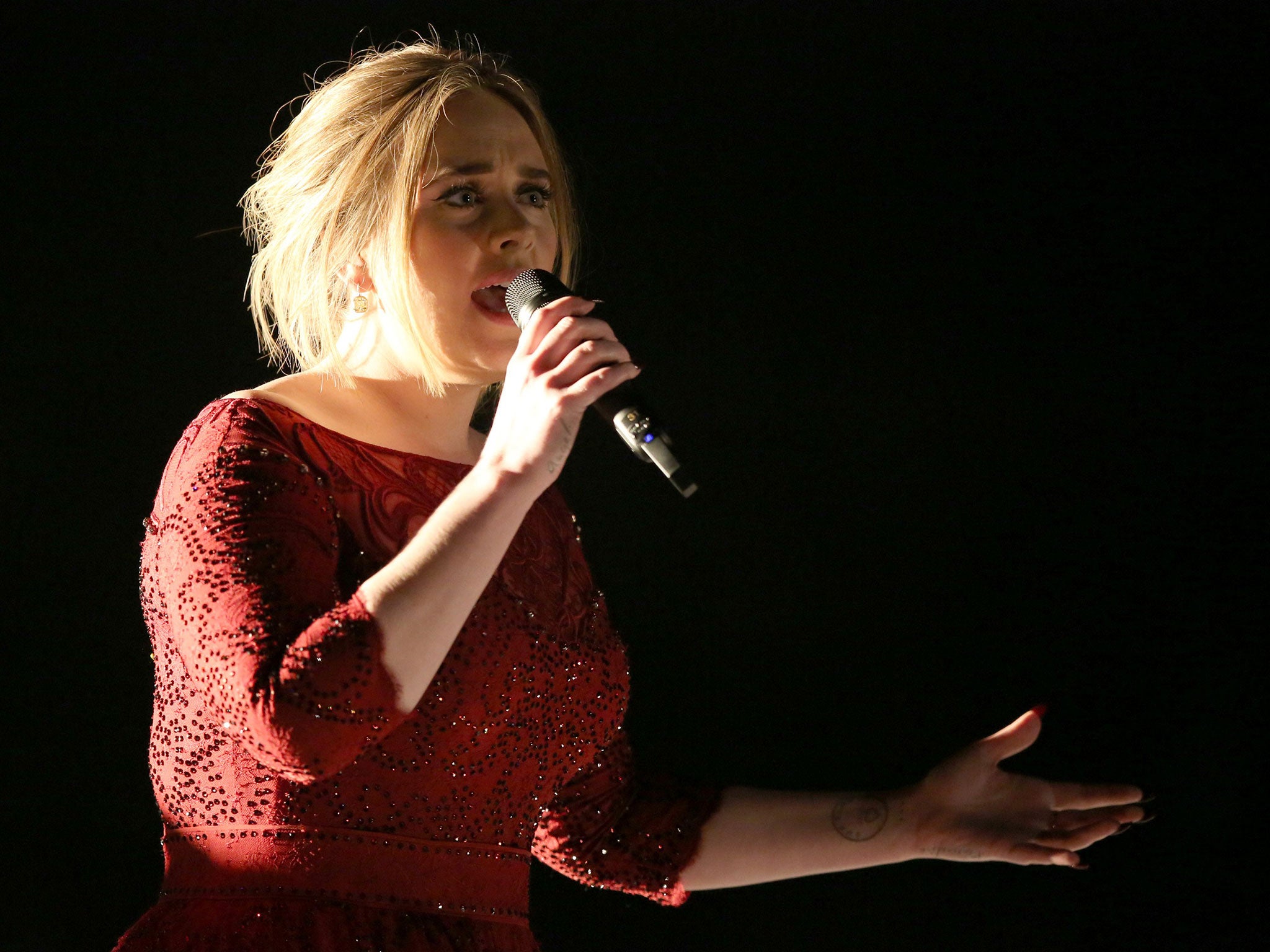 Adele performs 'All I Ask'