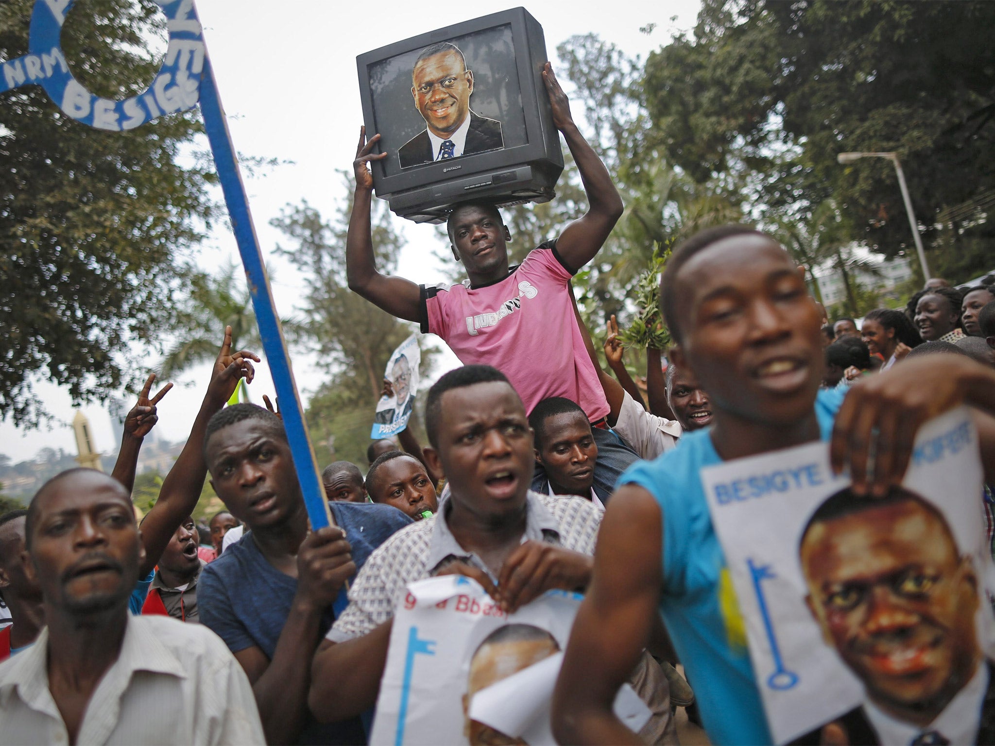 Kizza Besigye and his opposition party Forum for Democratic Change have attracted a groundswell of support in Uganda